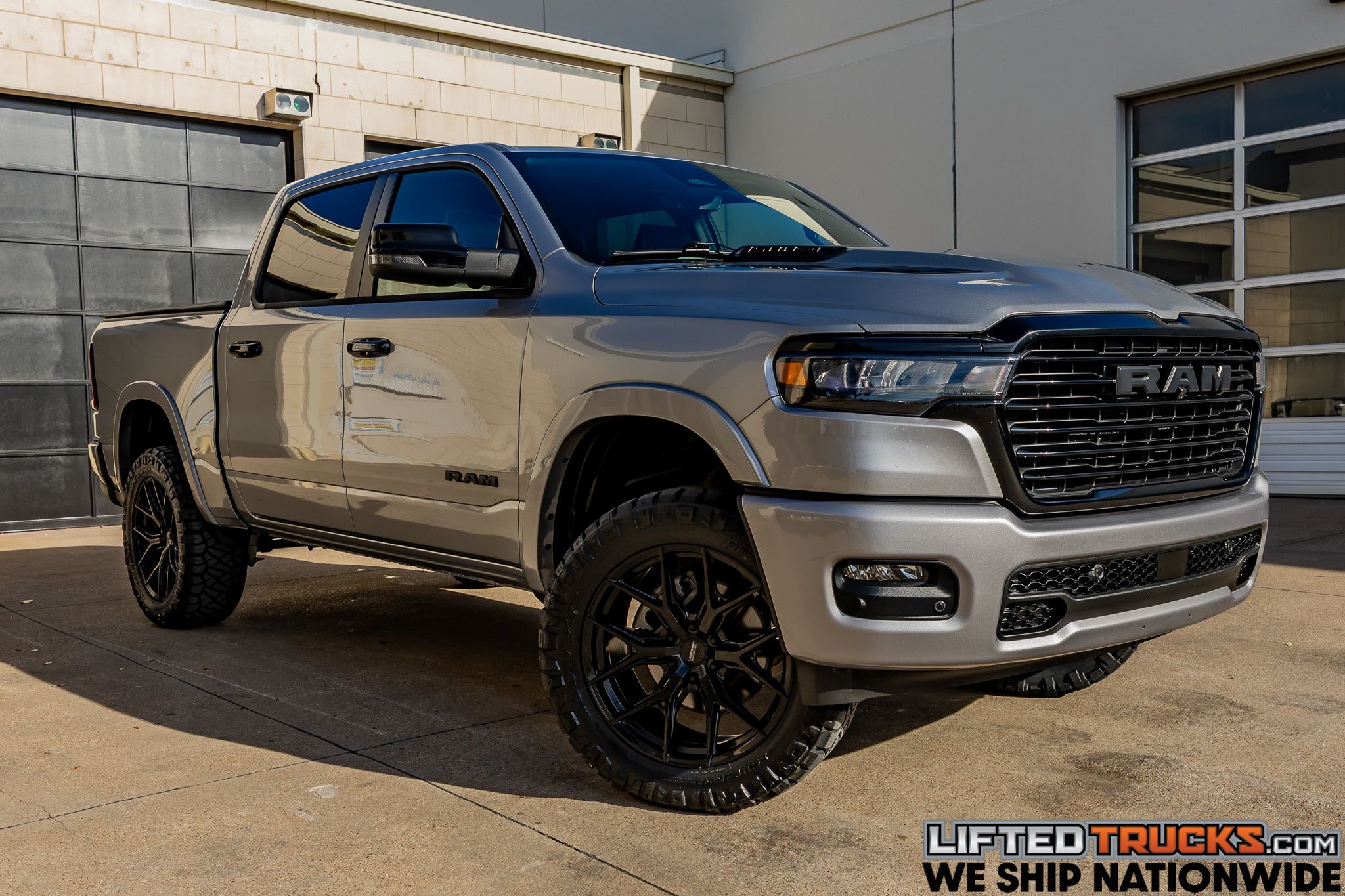 2025 RAM 1500 Laramie 4x4 Crew Cab 5'7's photo