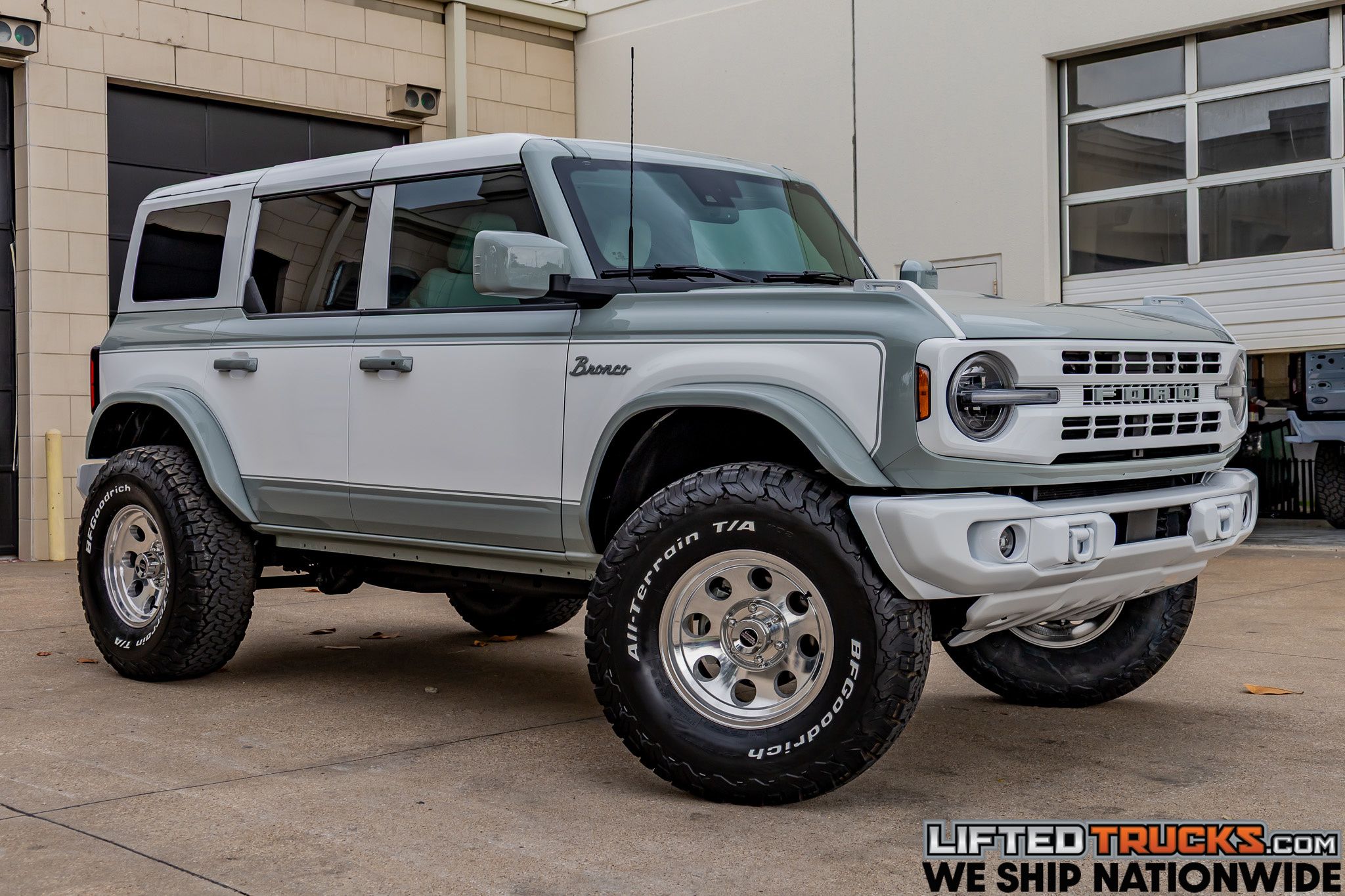 2023 Ford Bronco 4-Door Heritage Editon