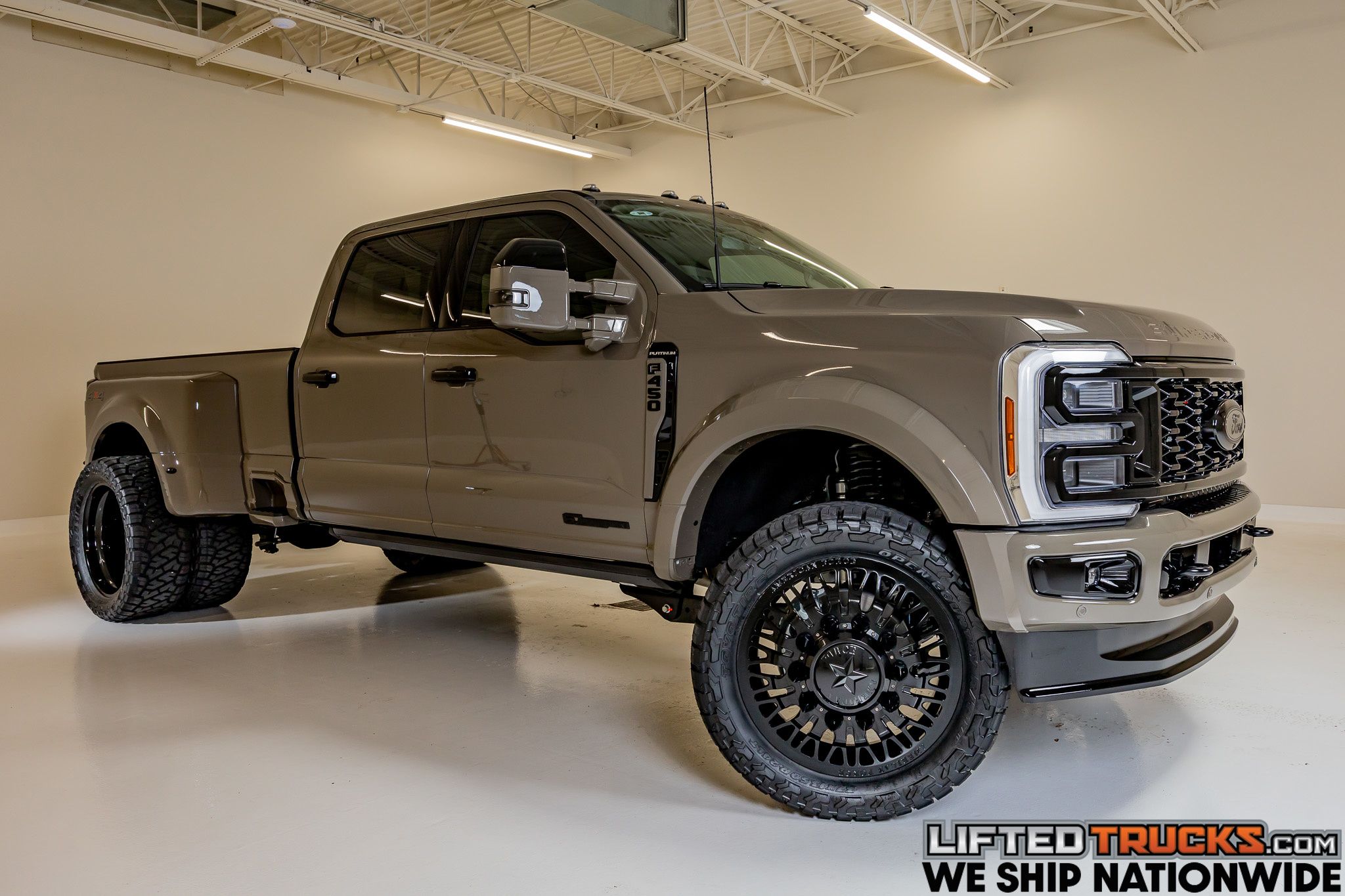 2026 Ford F-450 Platinum 4x4 Crew Cab 8' Box DRW's photo