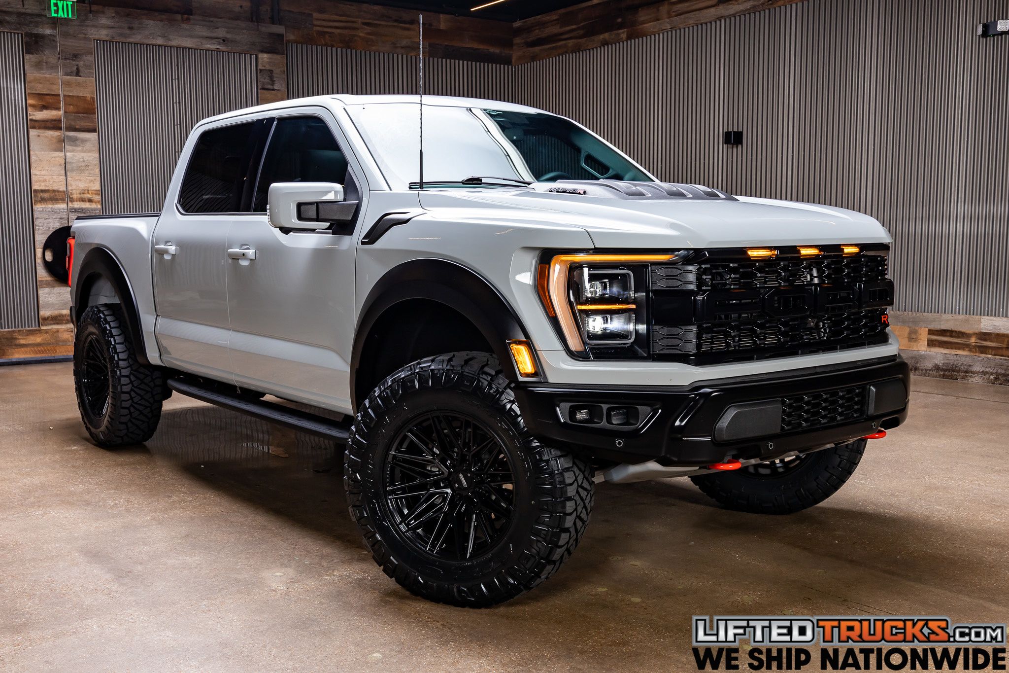 2023 Ford F-150 Raptor 4x4 SuperCrew 5-1/2 Box's photo