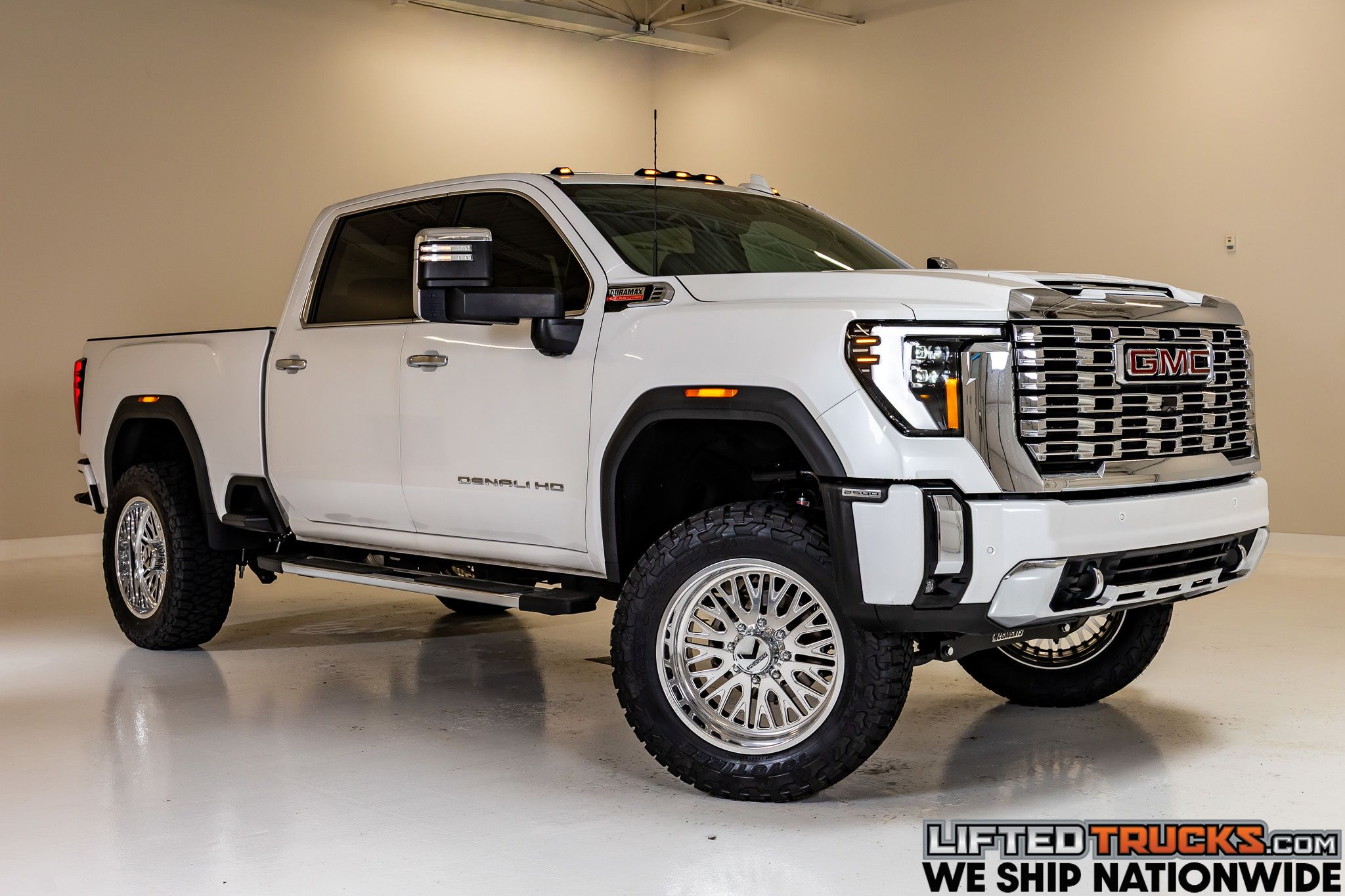 2024 GMC Sierra 4WD Crew Cab Standard Box Denali's photo