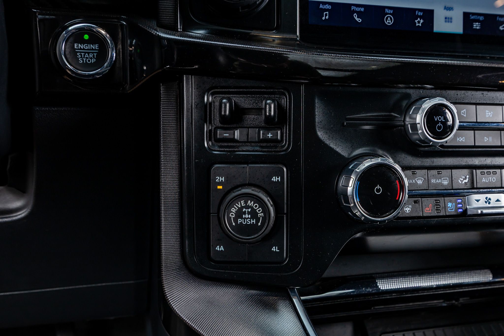 2023 Ford F-150 Raptor - Photo 24