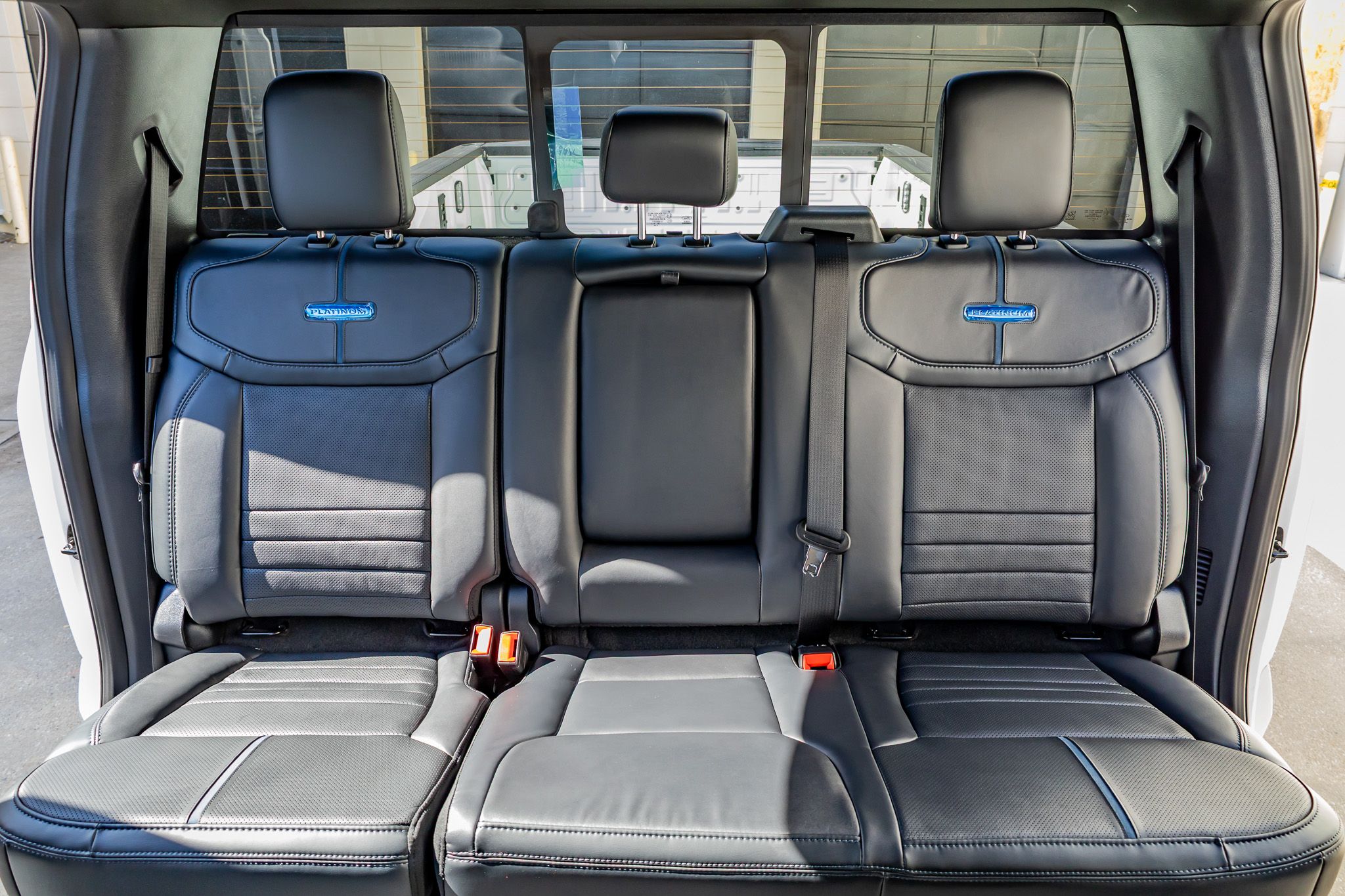 2026 Ford F-450 Super Duty Platinum - Photo 34