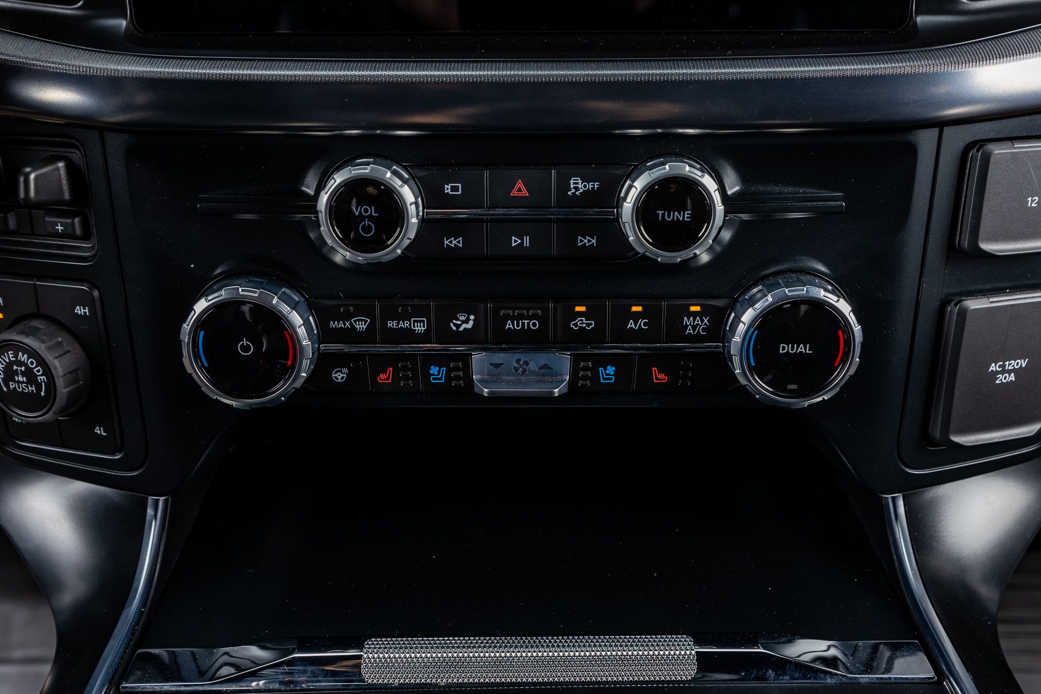 2025 Ford F-150 Raptor - Photo 27