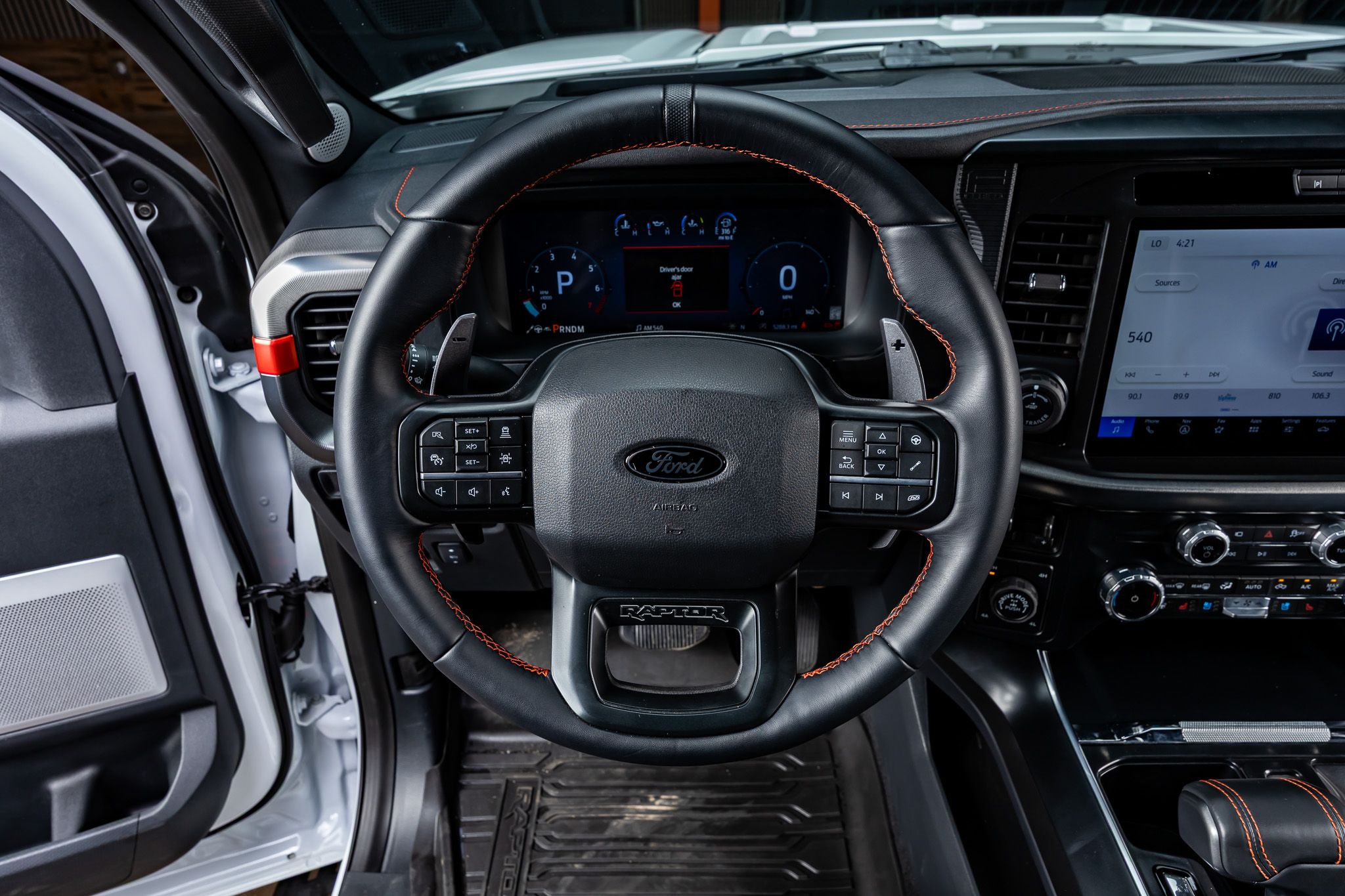 2025 Ford F-150 Raptor - Photo 19