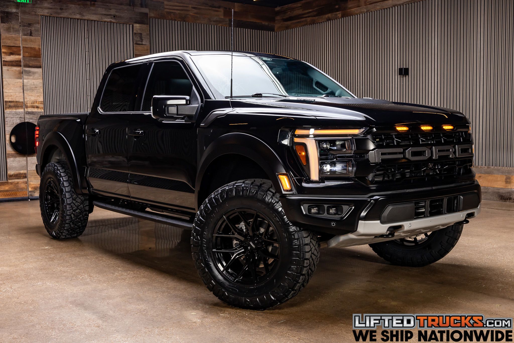 2025 Ford F-150 Raptor 4x4 SuperCrew 5-1/2 Box's photo