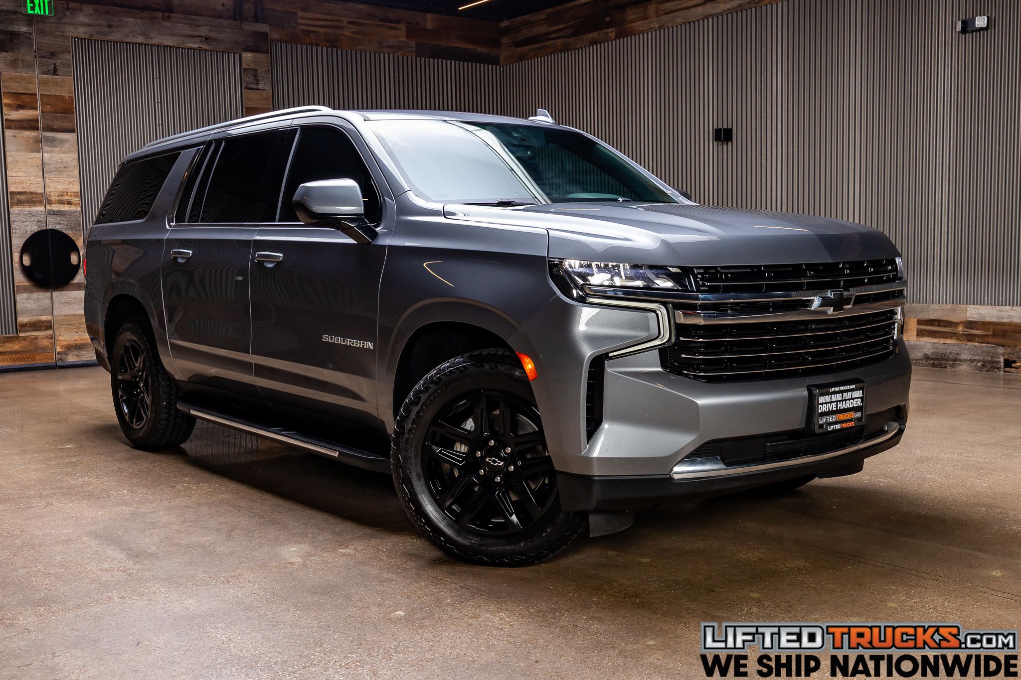 2021 Chevrolet Suburban 4WD 1500 LT's photo