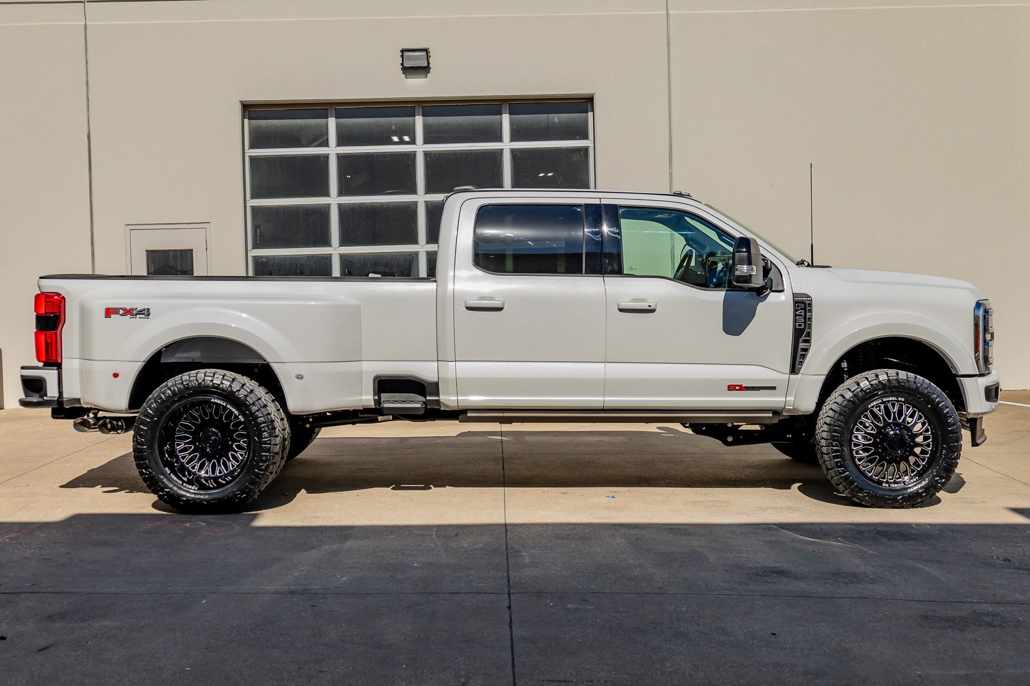 2026 Ford F-450 Super Duty Platinum - Photo 11