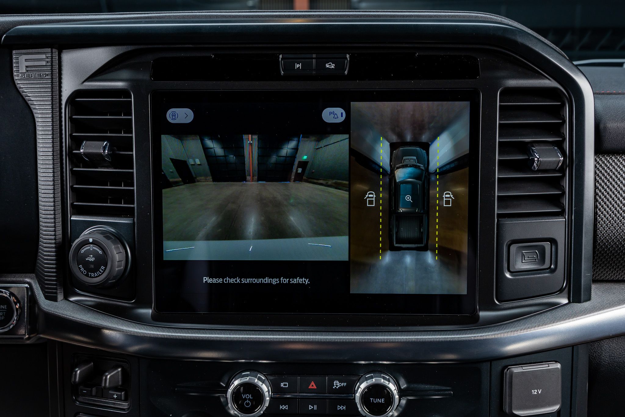 2025 Ford F-150 Raptor - Photo 26