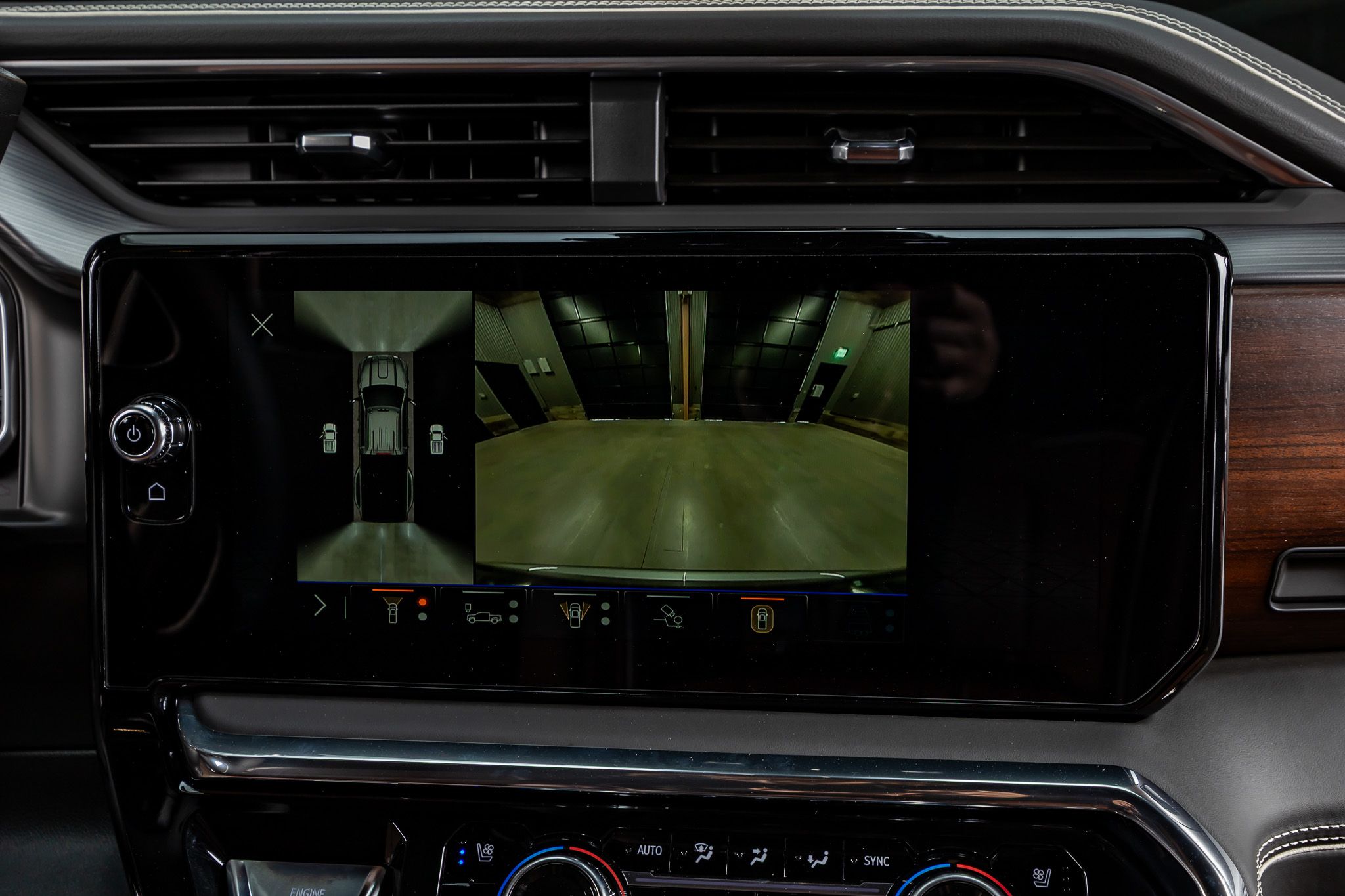 2026 GMC Sierra 3500HD Denali Ultimate - Photo 26