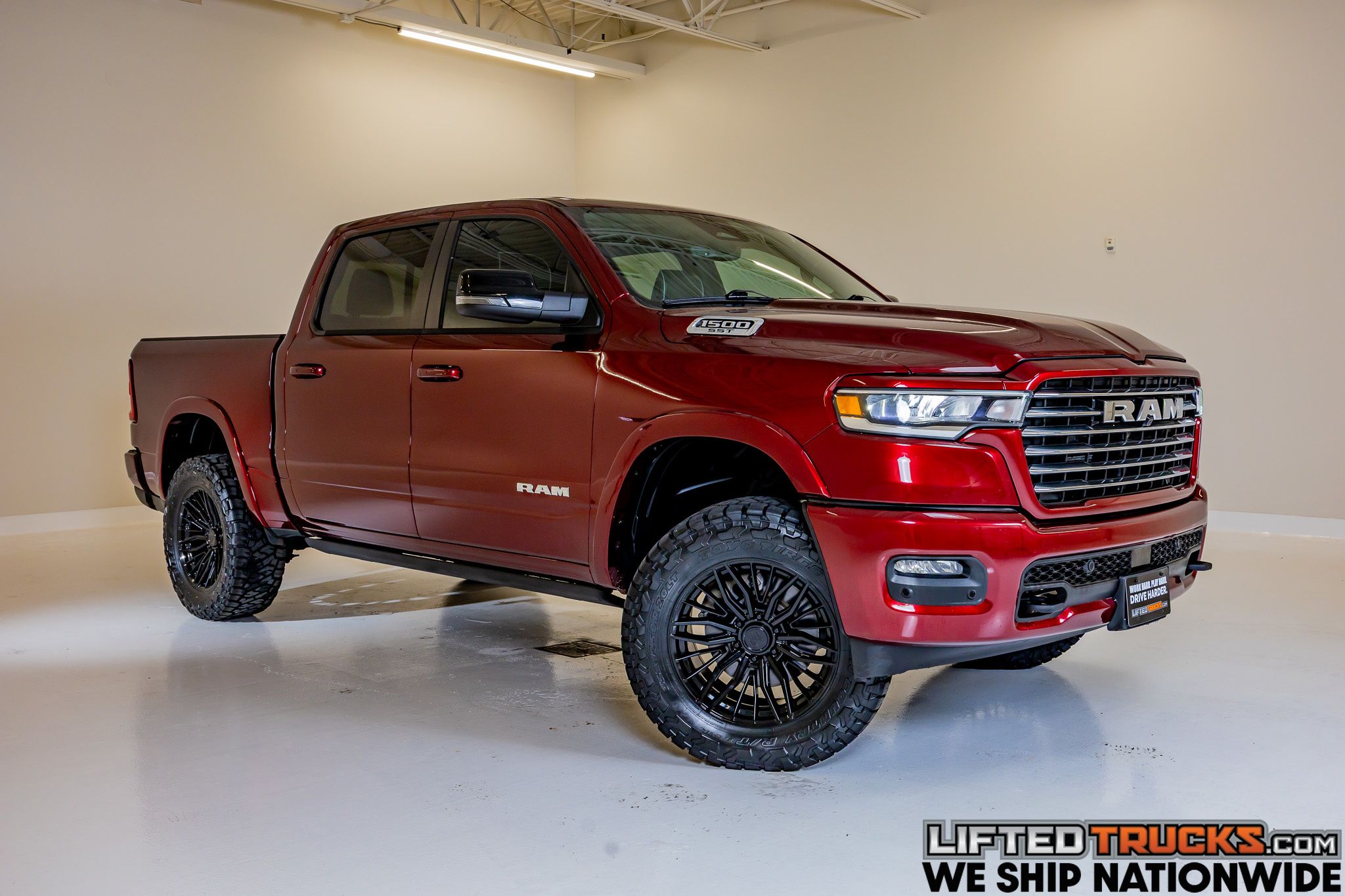 2025 RAM 1500 Laramie 4x4 Crew Cab 5'7's photo
