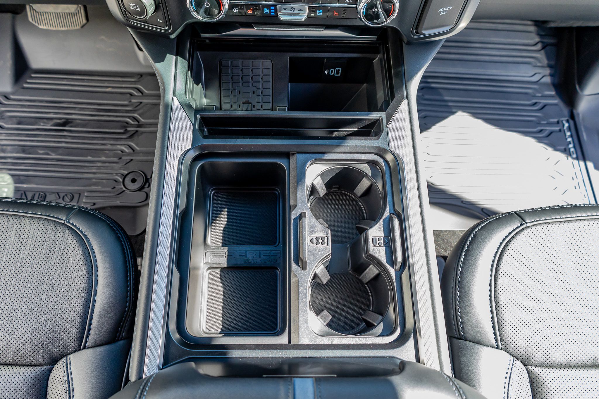 2026 Ford F-450 Super Duty Platinum - Photo 27