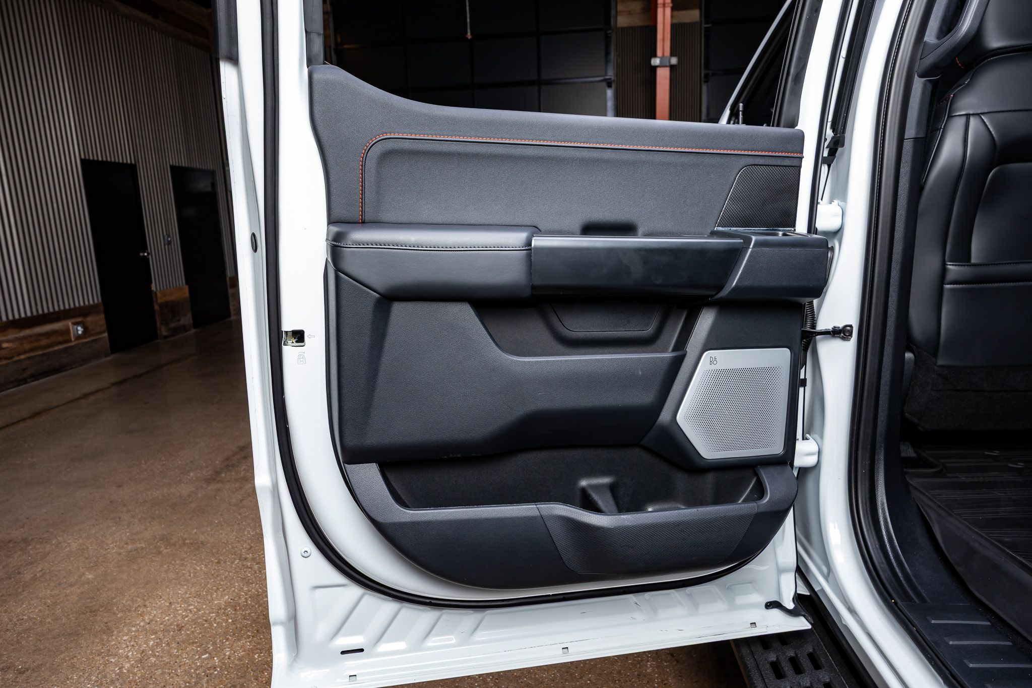 2025 Ford F-150 Raptor - Photo 38