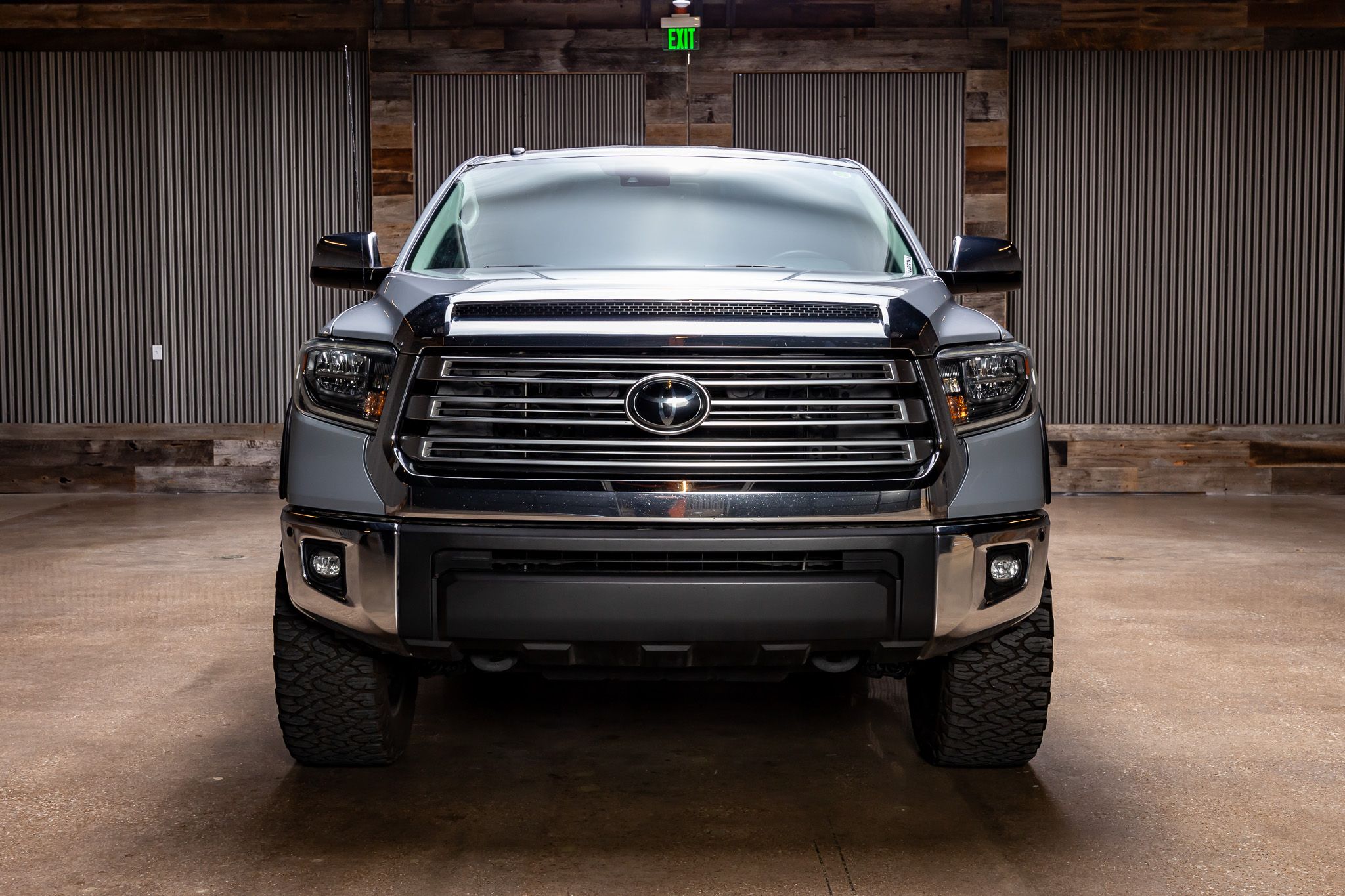 2018 Toyota Tundra Limited photo 2