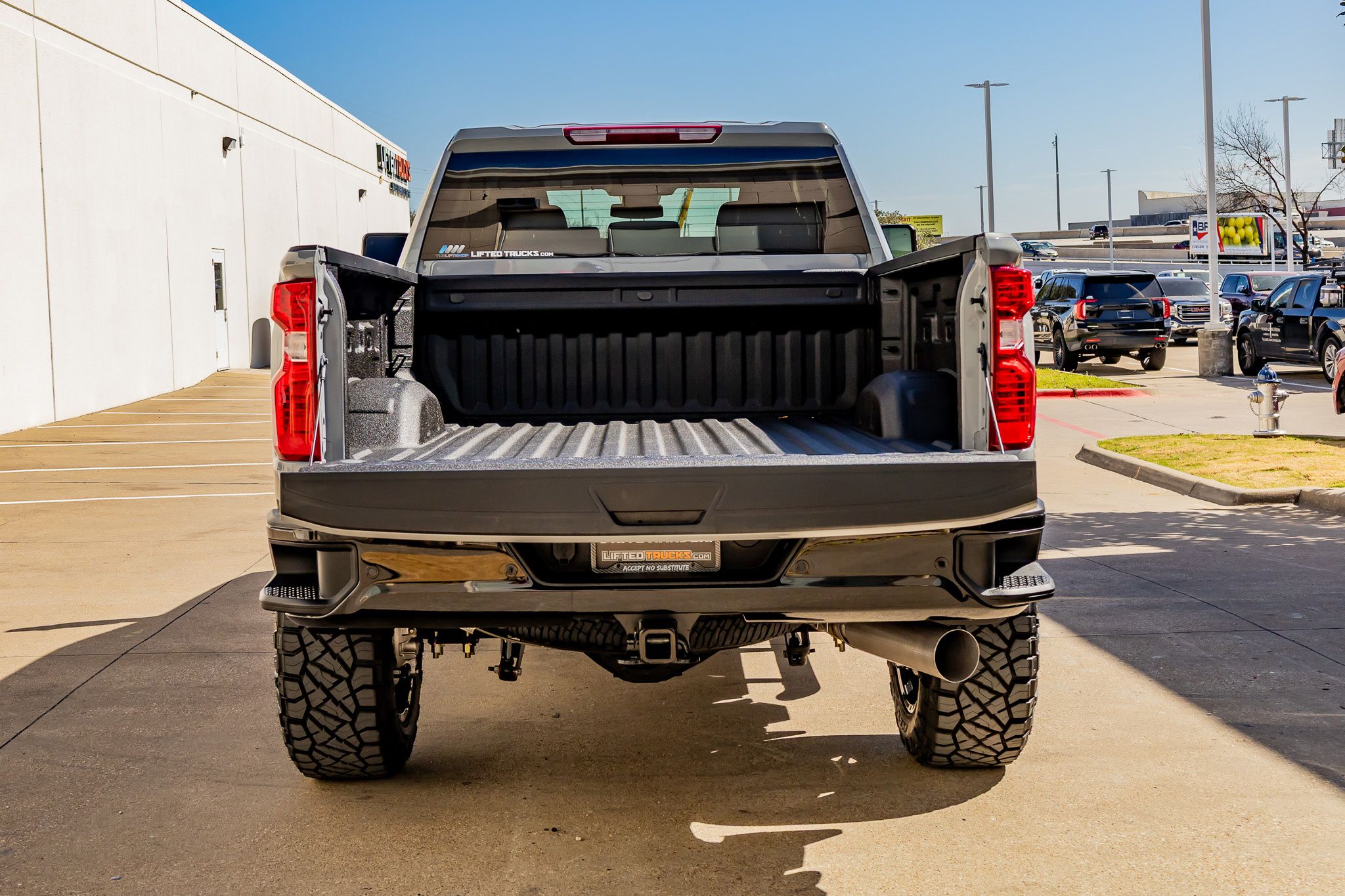 2025 Chevrolet Silverado 2500HD Custom - Photo 9