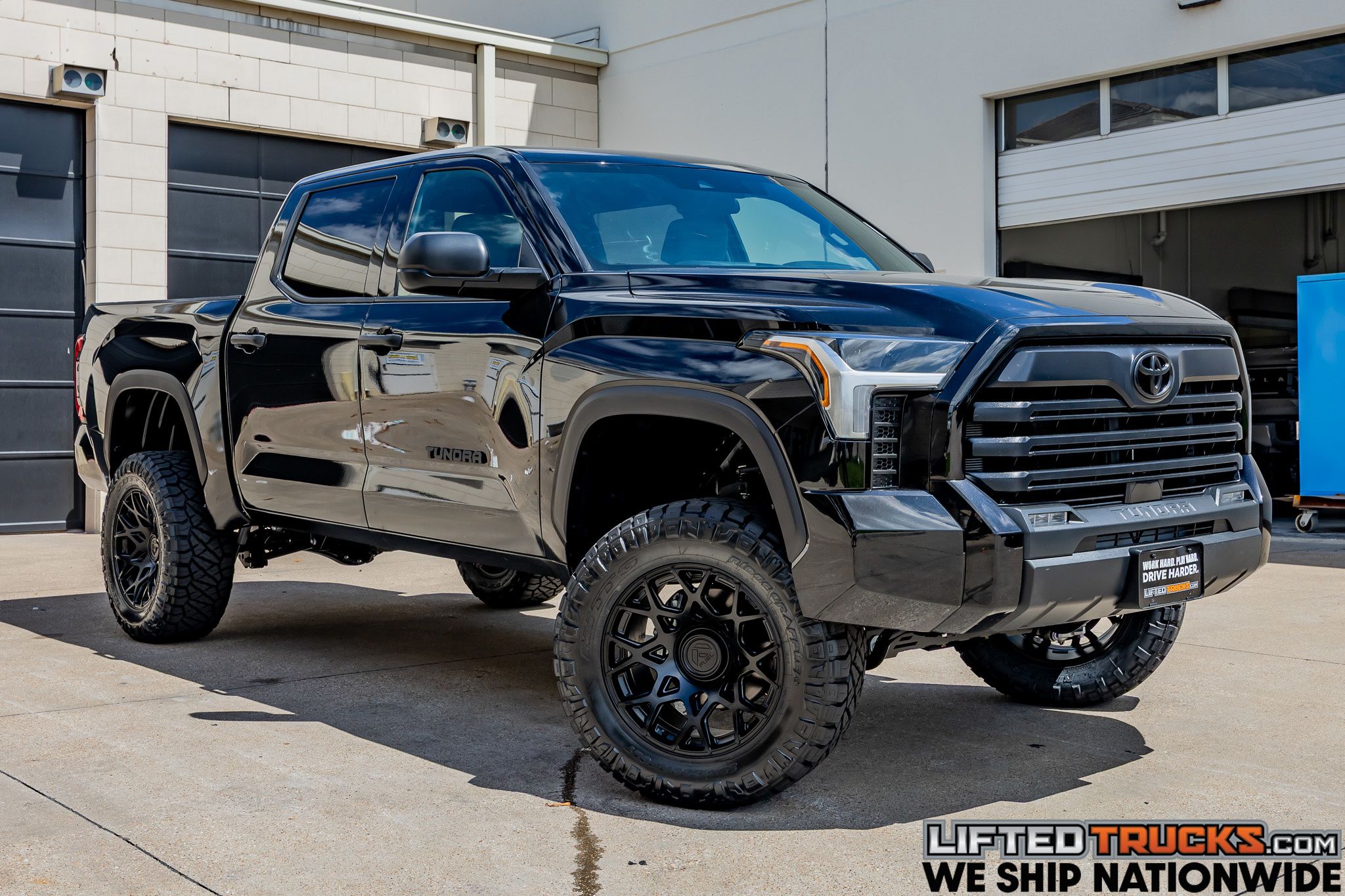 2025 Toyota Tundra SR5 3.4L 4WD CrewMax 5.5' Bed's photo