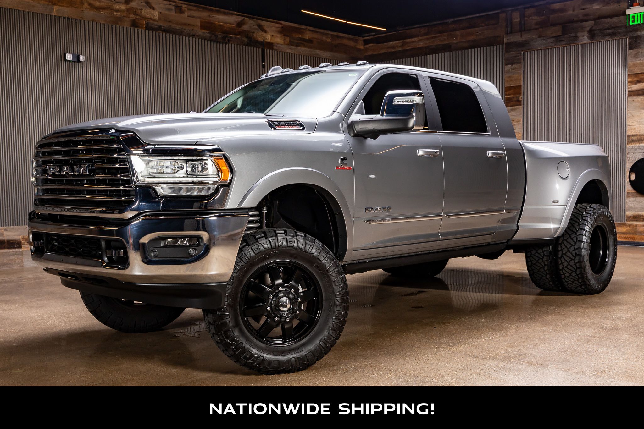 2024 Ram 3500 Longhorn photo 3