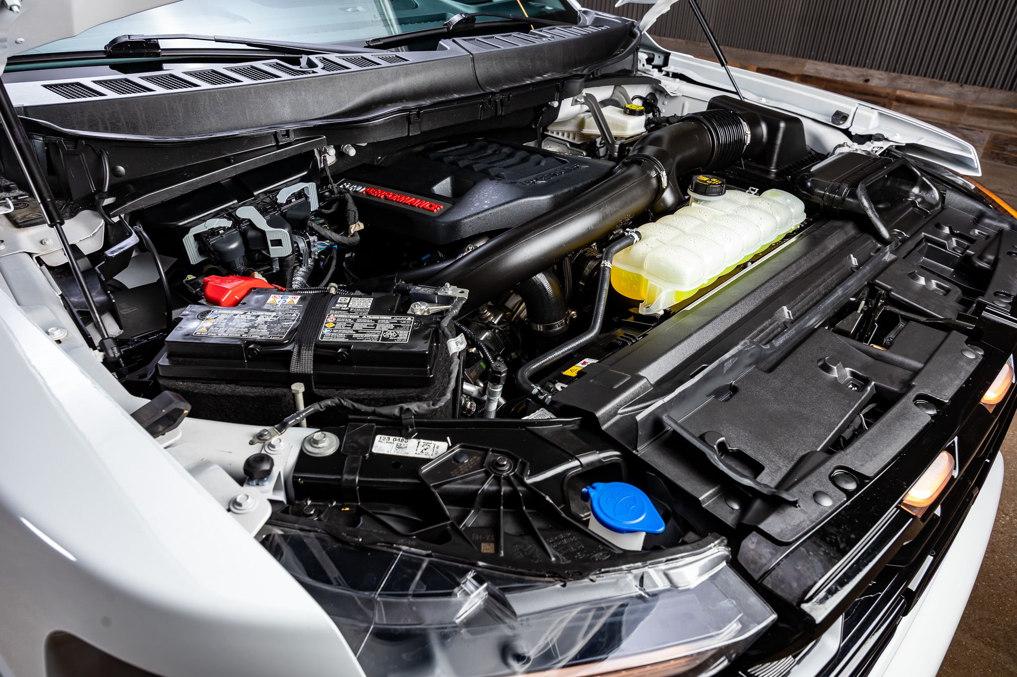 2025 Ford F-150 Raptor - Photo 41