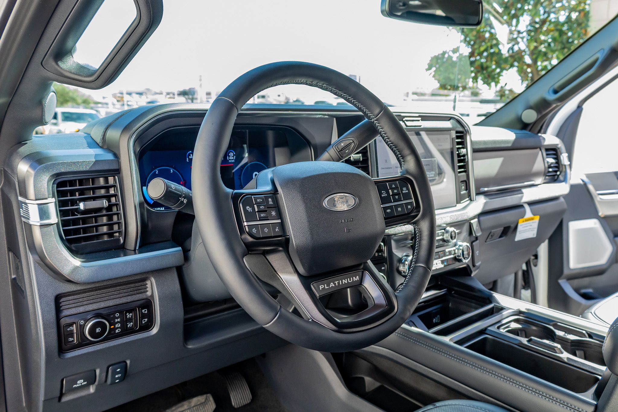 2026 Ford F-450 Super Duty Platinum - Photo 17
