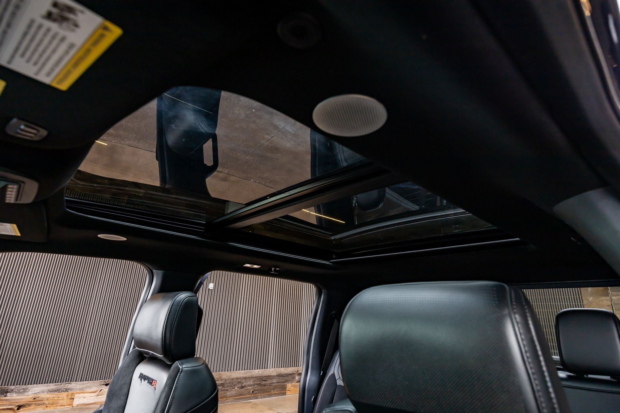 2023 Ford F-150 Raptor - Photo 32