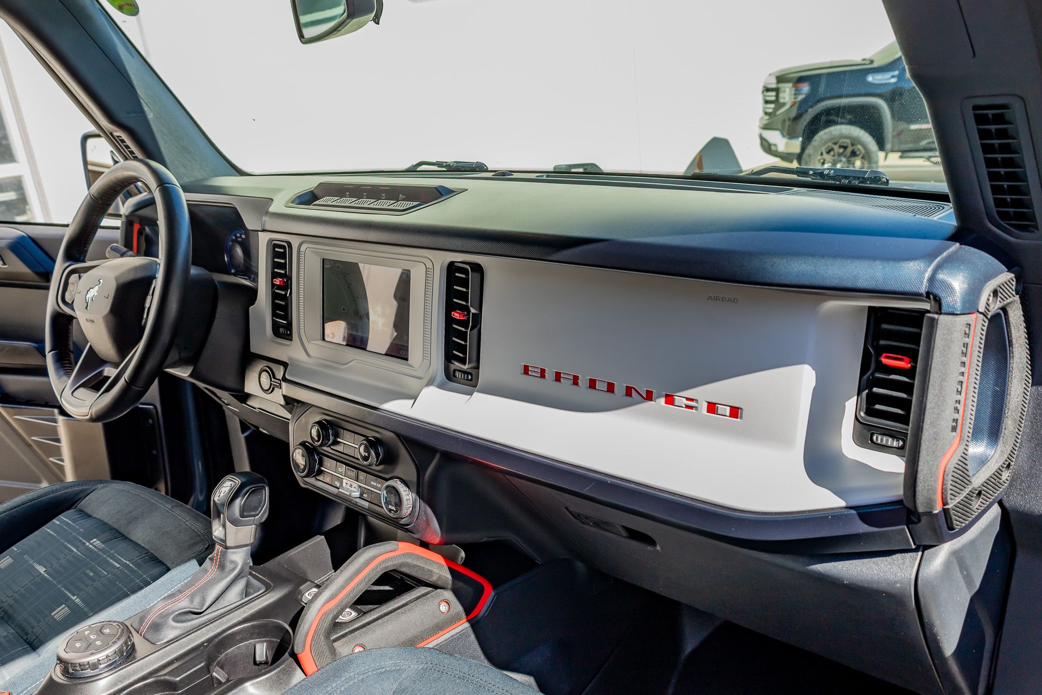 2023 Ford Bronco 4-Door Heritage Editon - Photo 18