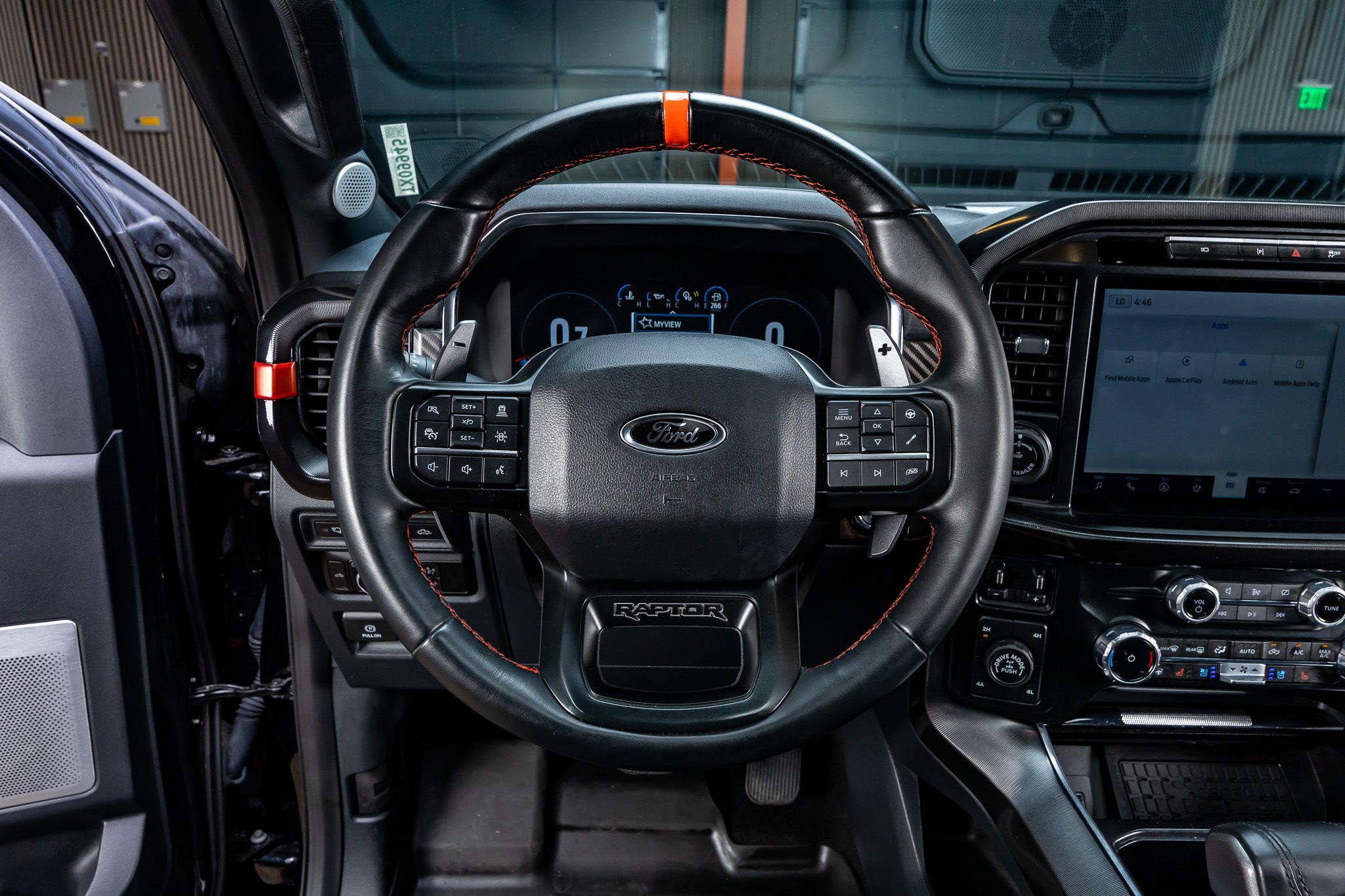 2023 Ford F-150 Raptor - Photo 19
