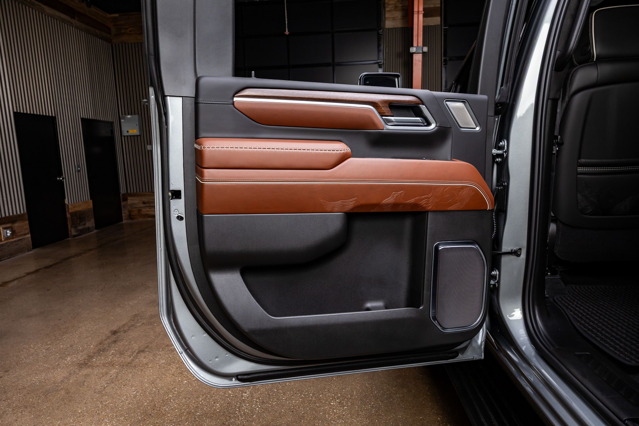 2026 GMC Sierra 3500HD Denali Ultimate - Photo 38