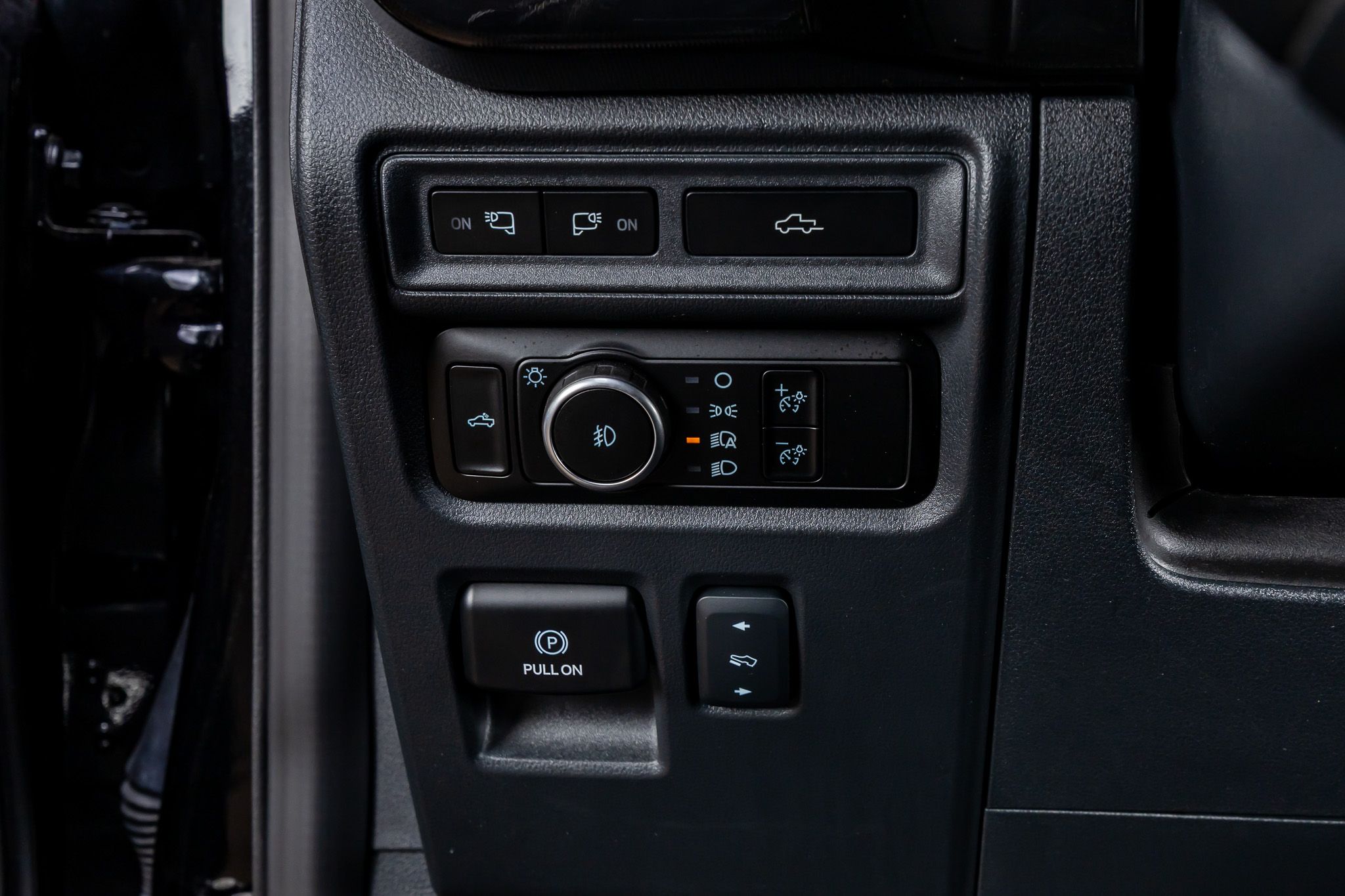 2023 Ford F-150 Raptor - Photo 22