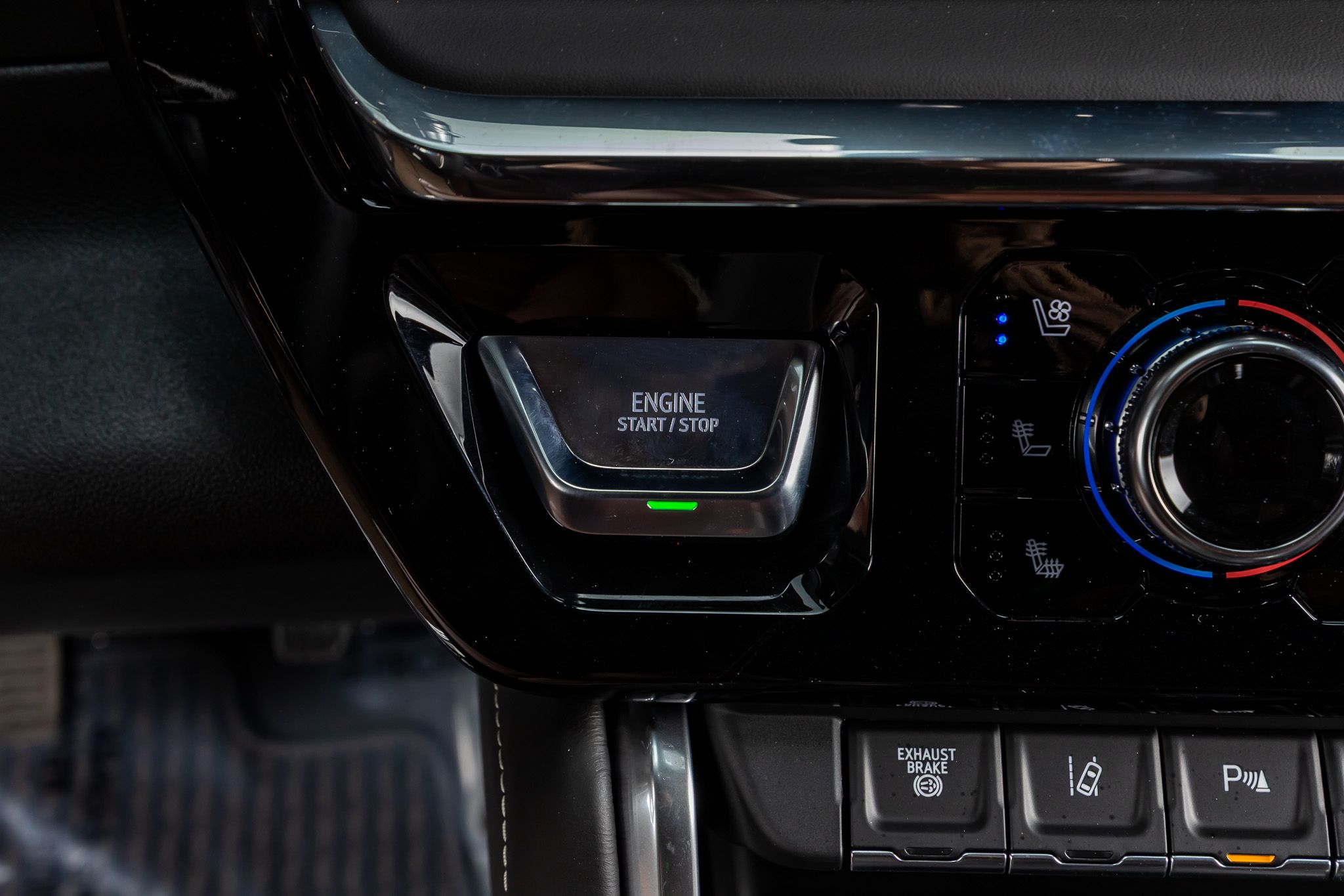 2026 GMC Sierra 3500HD Denali Ultimate - Photo 23