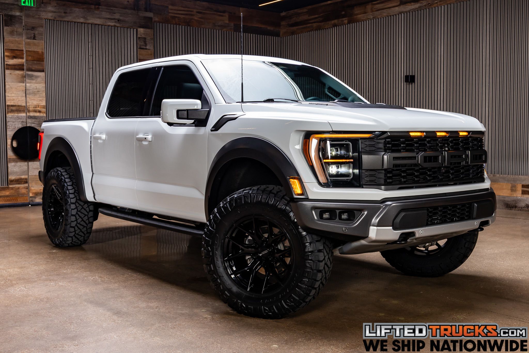 2023 Ford F-150 Raptor 4x4 SuperCrew 5-1/2 Box's photo