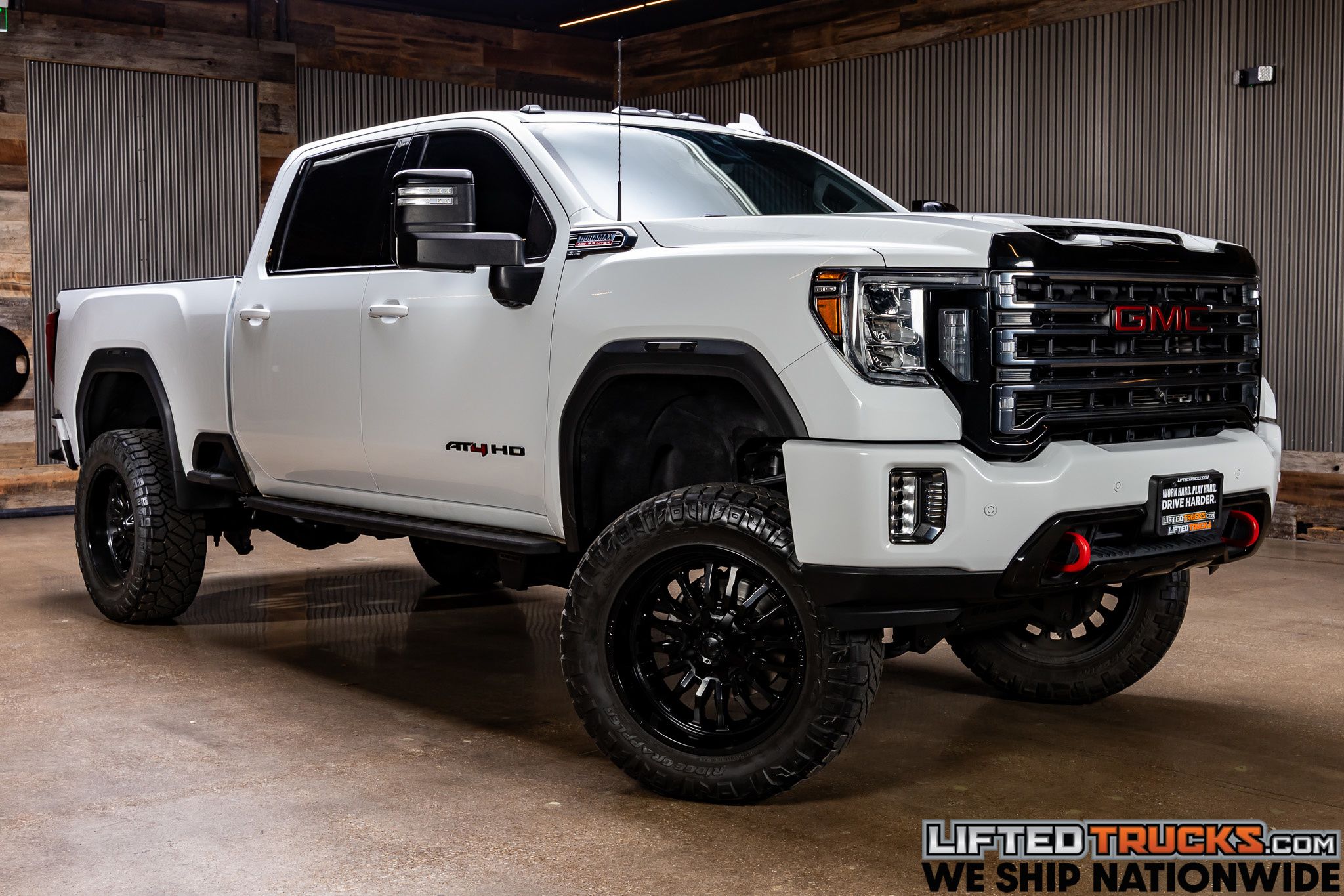 2023 GMC Sierra 2500HD AT4's photo