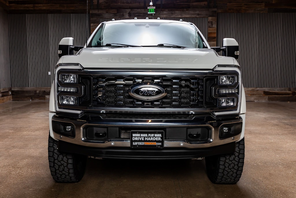 Used 2023 Ford F-450SD Lariat Truck