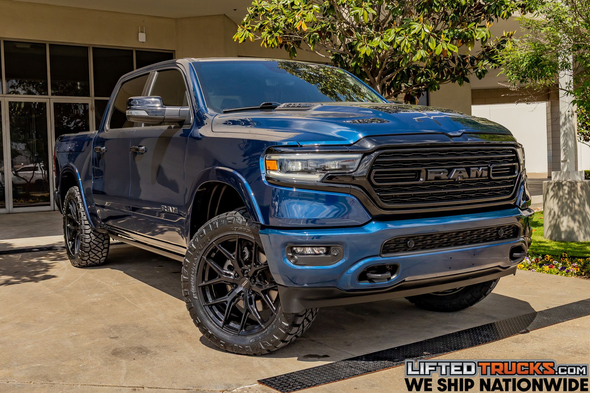 2024 RAM 1500 Limited 4x4 Crew Cab 5'7's photo