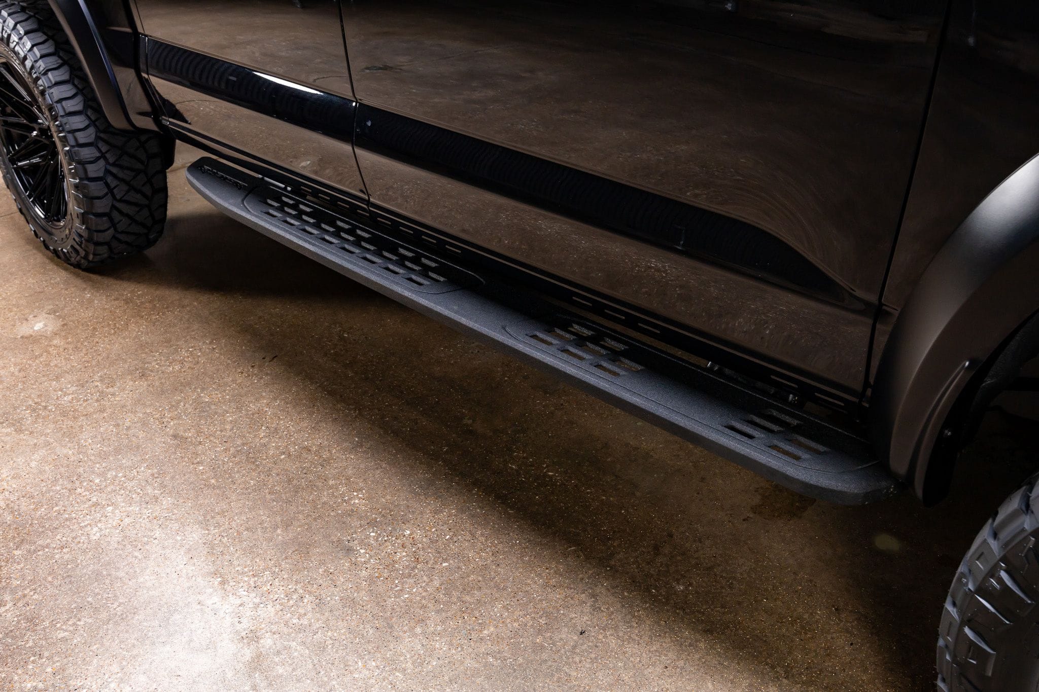 2023 Ford F-150 Raptor - Photo 13