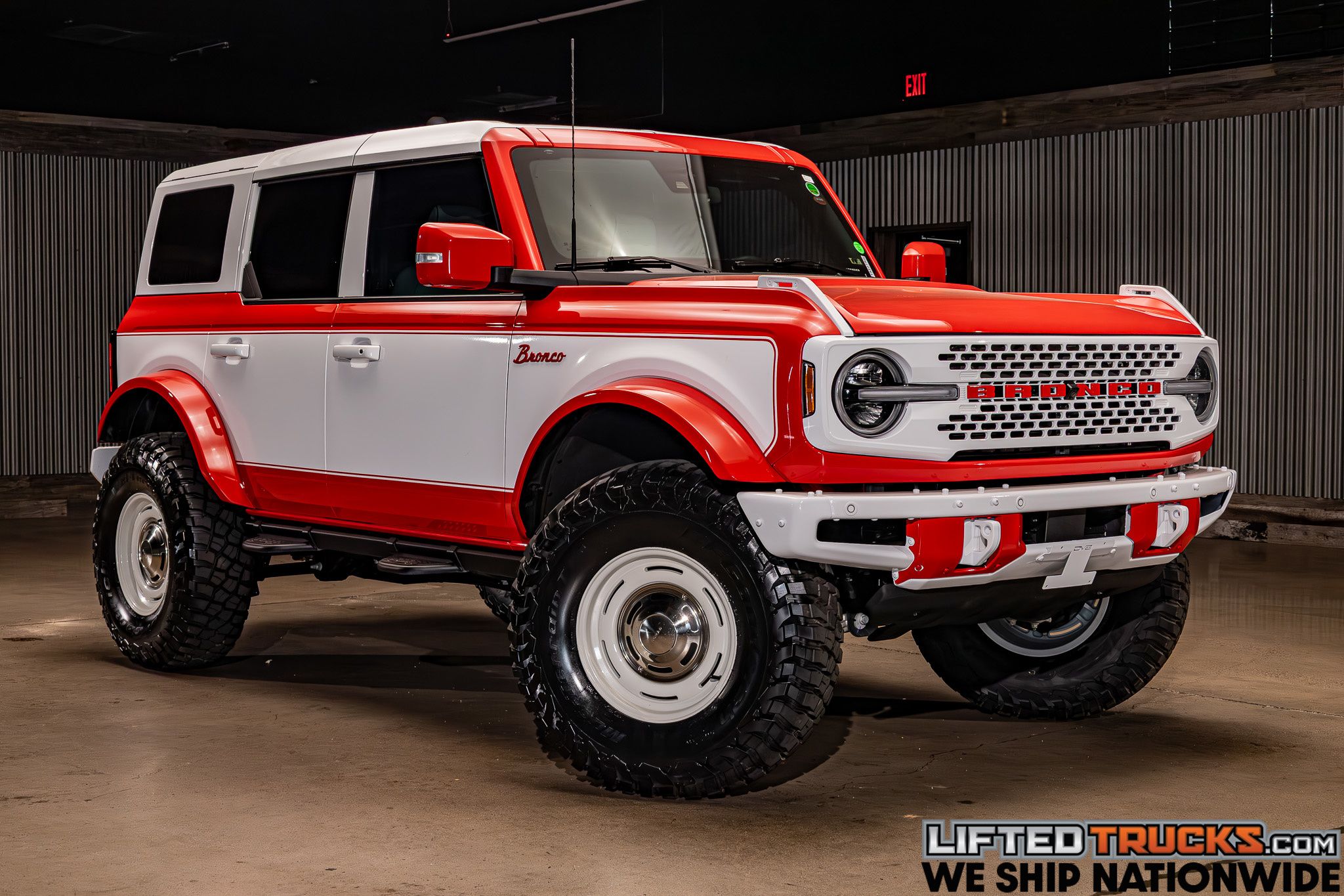 2023 Ford Bronco 4-Door Base