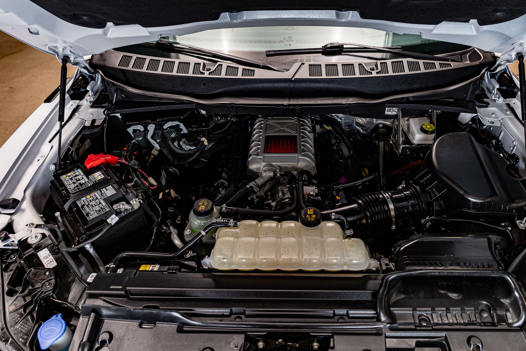 2025 Ford F-150 Raptor photo 4