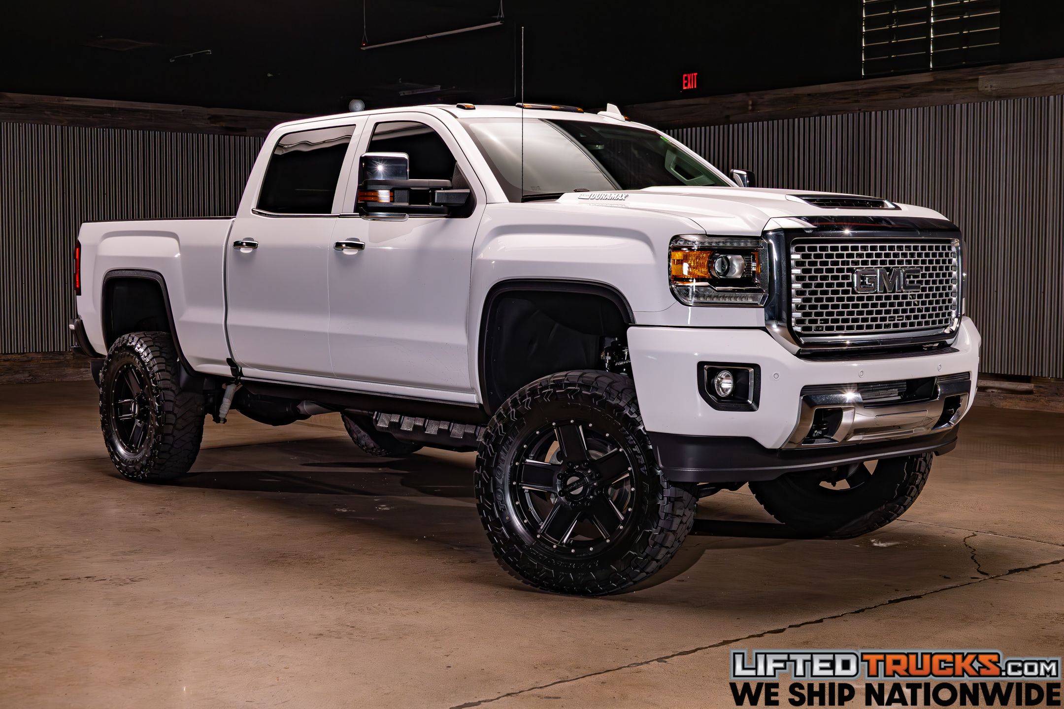 2017 GMC Sierra 4WD Crew Cab Standard Box Denali's photo