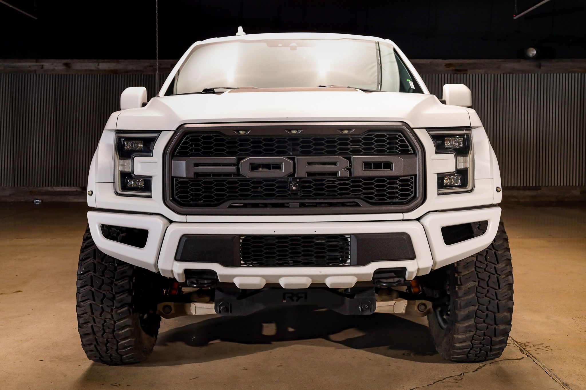 2019 Ford F-150 Raptor photo 2