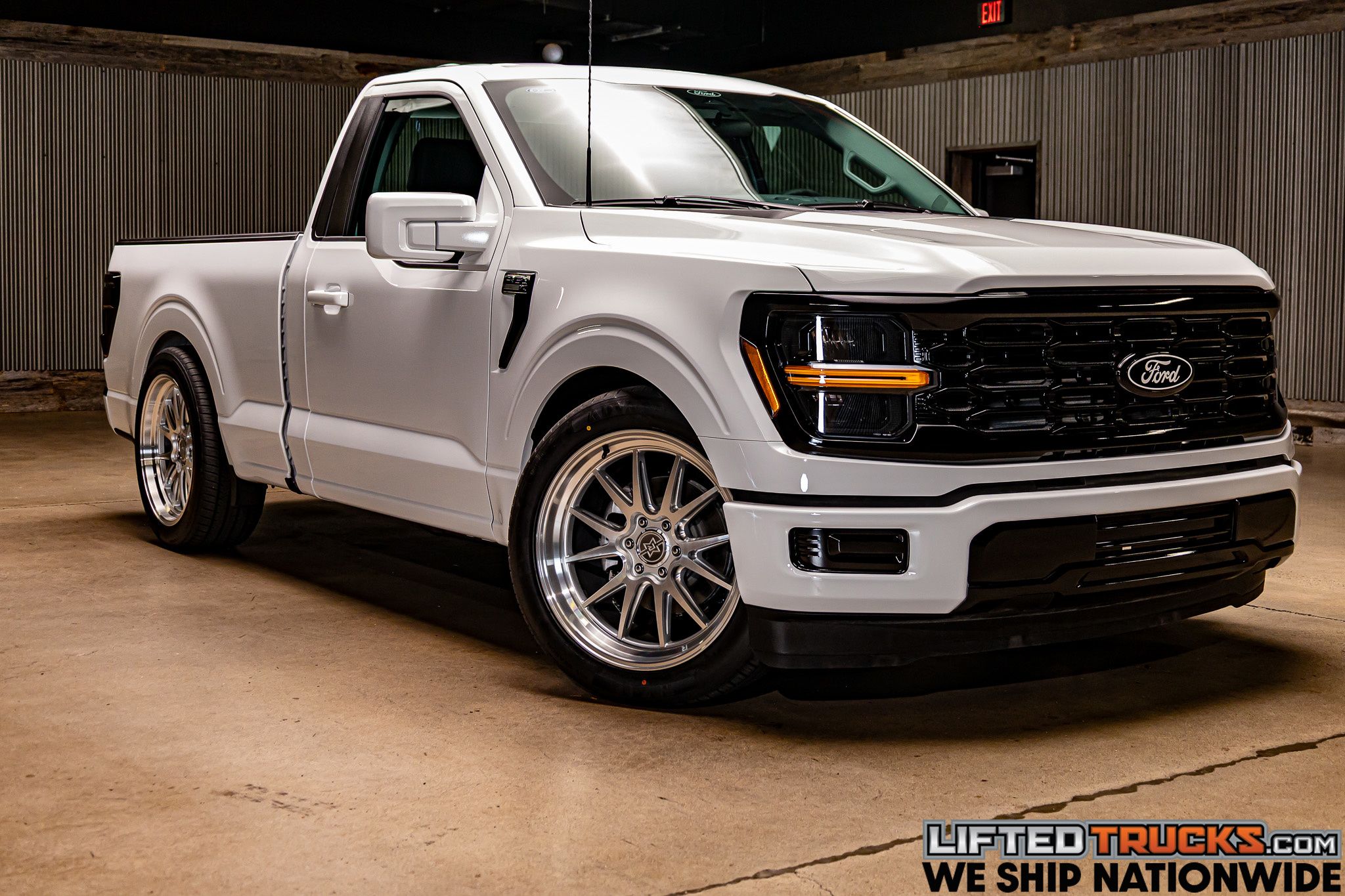 2025 Ford F-150 XL's photo