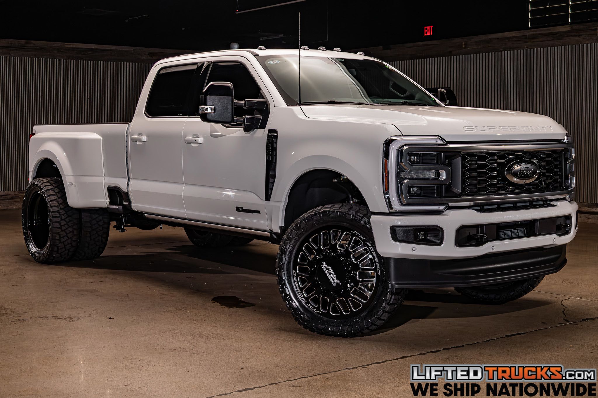2026 Ford F-350 Platinum 4x4 Crew Cab 8' Box DRW's photo