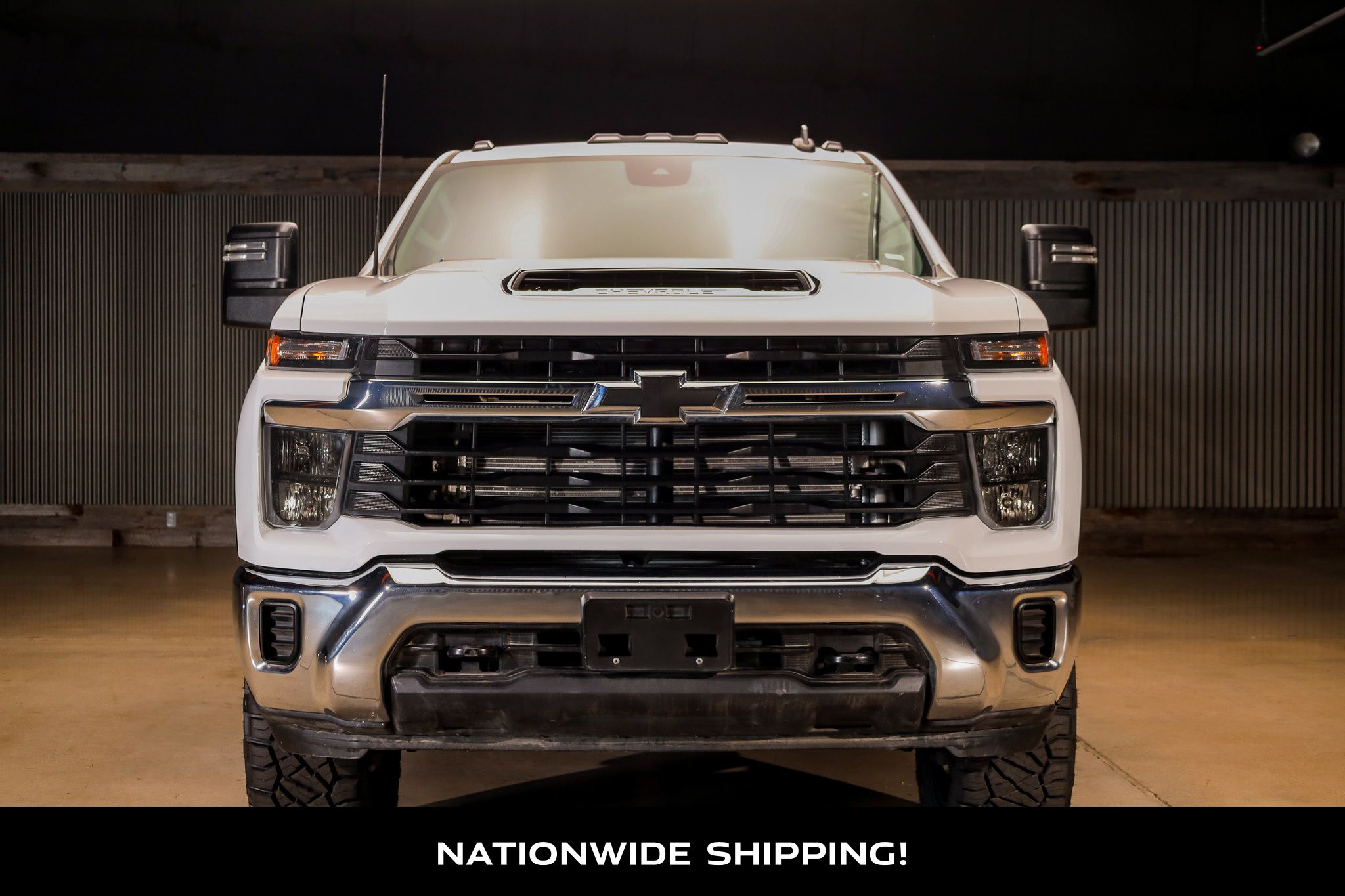 2024 Chevrolet Silverado 3500HD LT photo 2