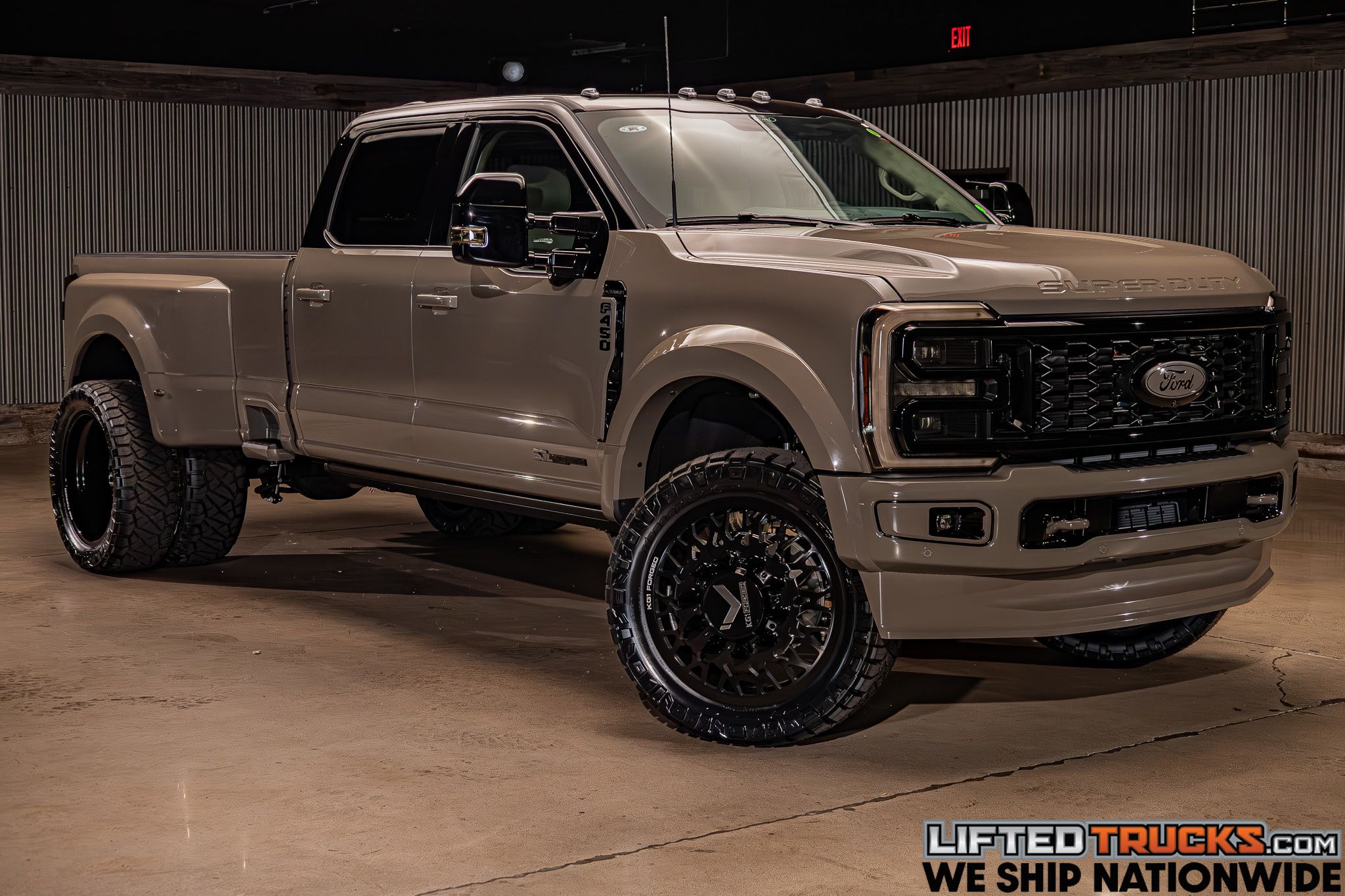 2026 Ford F-450 Platinum 4x4 Crew Cab 8' Box DRW's photo