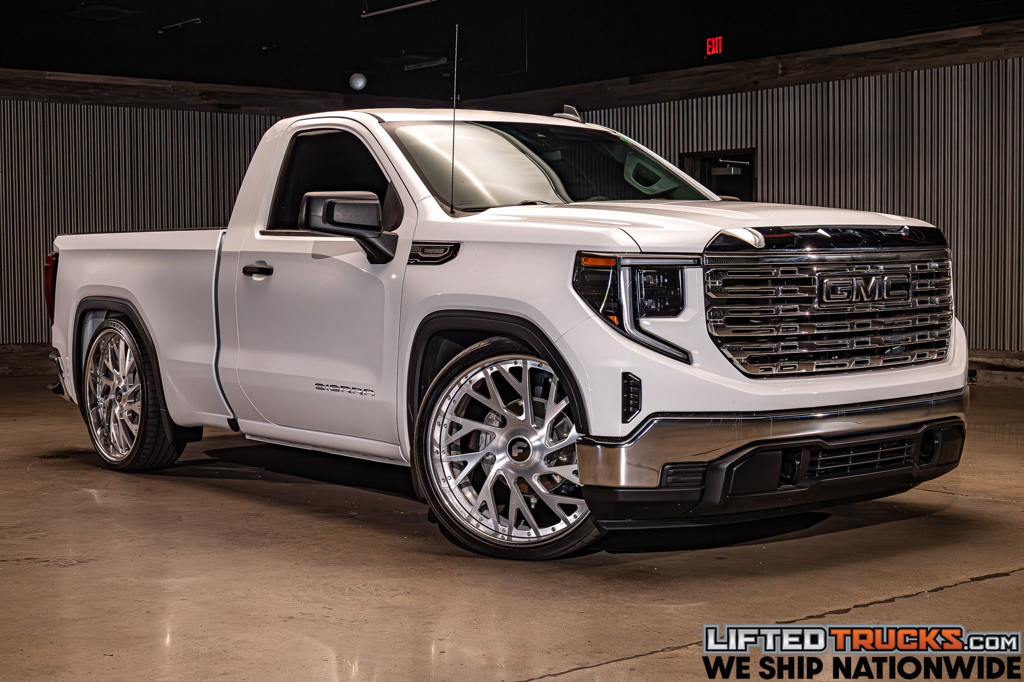 2025 GMC Sierra 2WD Regular Cab Standard Box Pro's photo