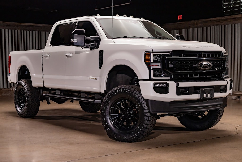 Used 2020 Ford F-250SD Lariat Truck Crew Cab