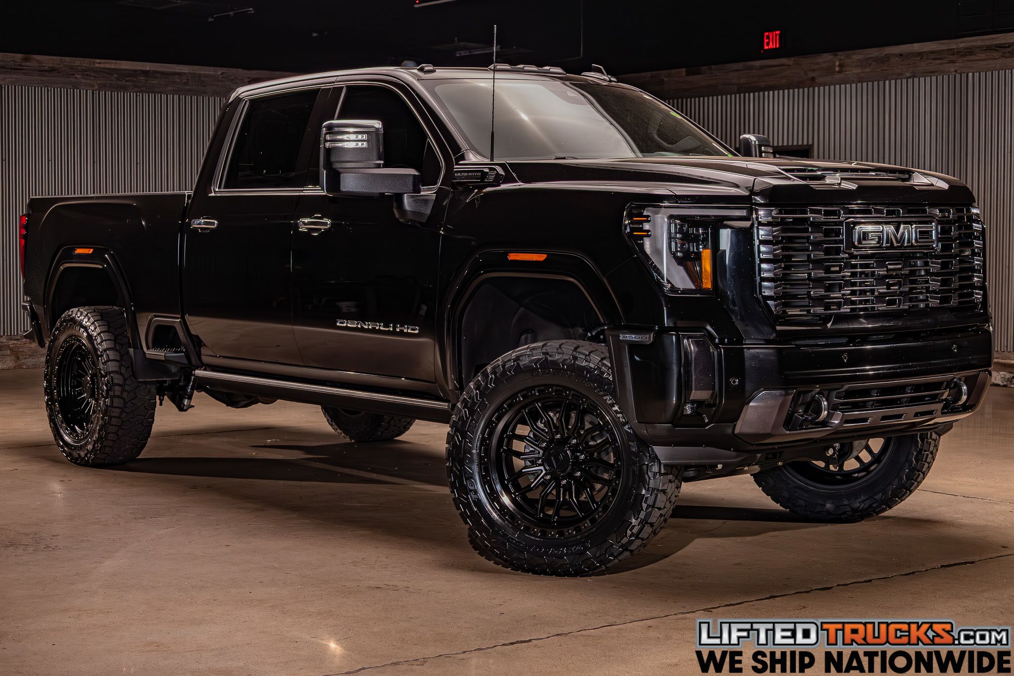 2025 GMC Sierra Denali Ultimate 4WD Crew Cab Long Box SR's photo