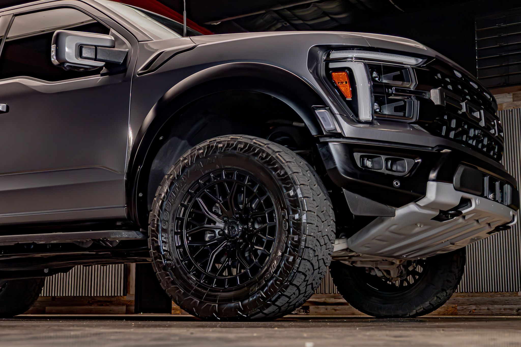 2024 Ford F-150 Raptor - Photo 13