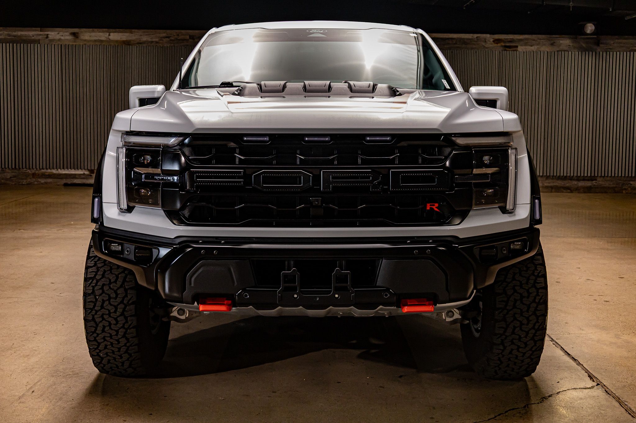 2025 Ford F-150 Raptor photo 2