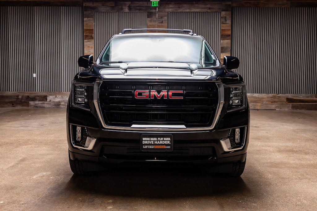 Used 2023 GMC Yukon SLE SUV