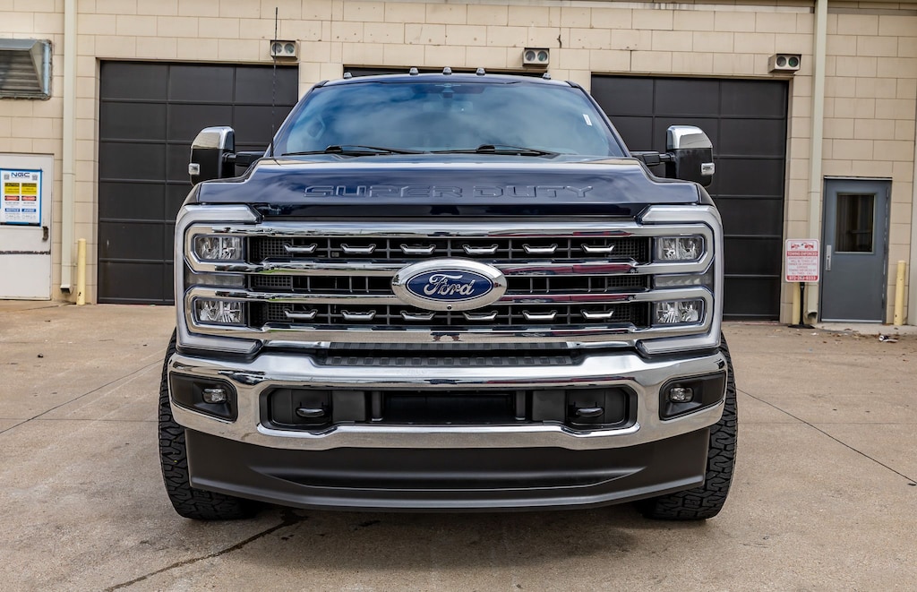 Used 2023 Ford F-250SD Lariat Truck