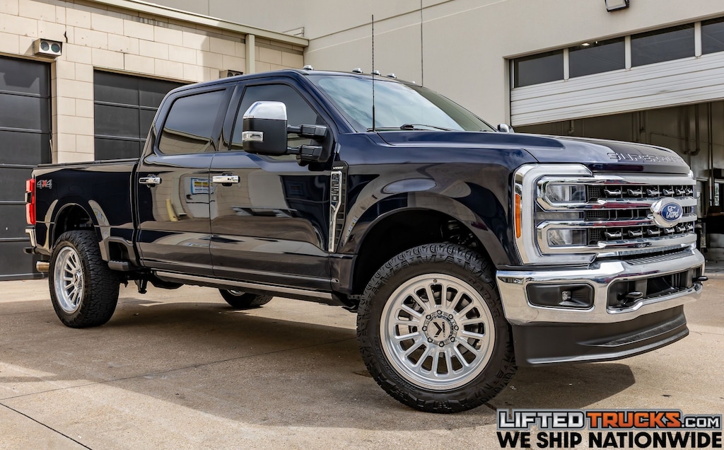 Used 2023 Ford F-250SD Lariat Truck